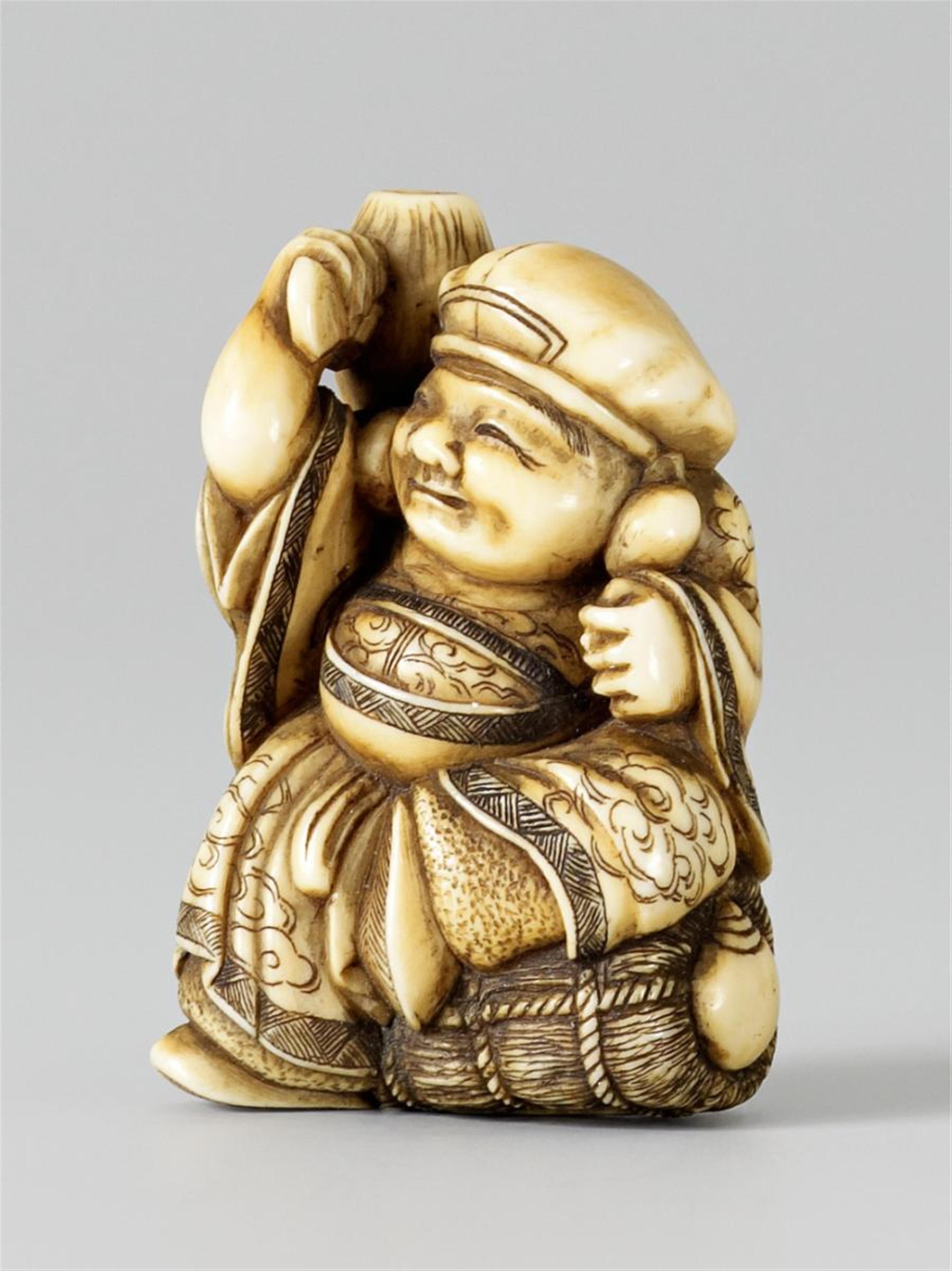 An ivory netsuke of Daikoku, by Masakazu. Early 19th century - image-1