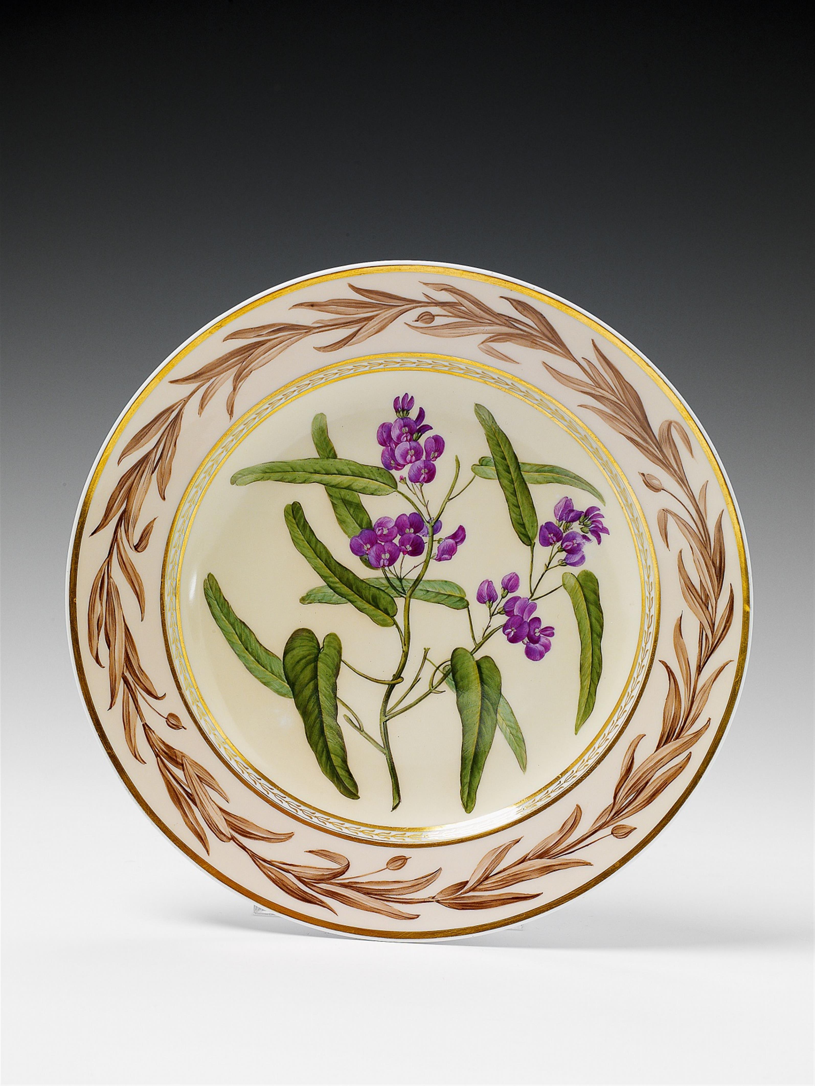 A Berlin KPM porcelain "Kennedia monophylla" plate. - image-1