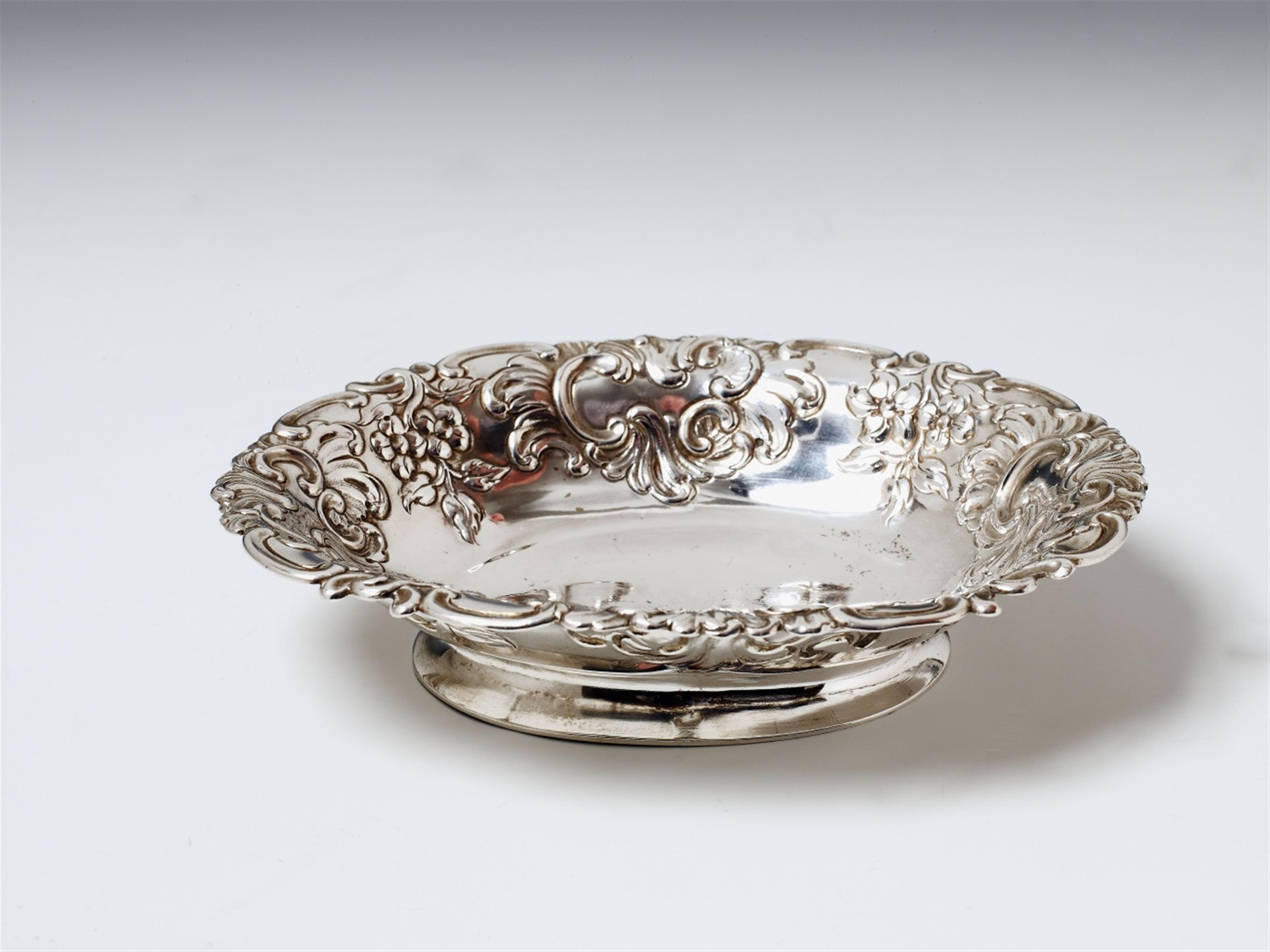 A Berlin silver sweets dish. Monogrammed "F.H.K." and dated 1803. Indistinct maker's mark, ca. 1760 - 70. - image-1