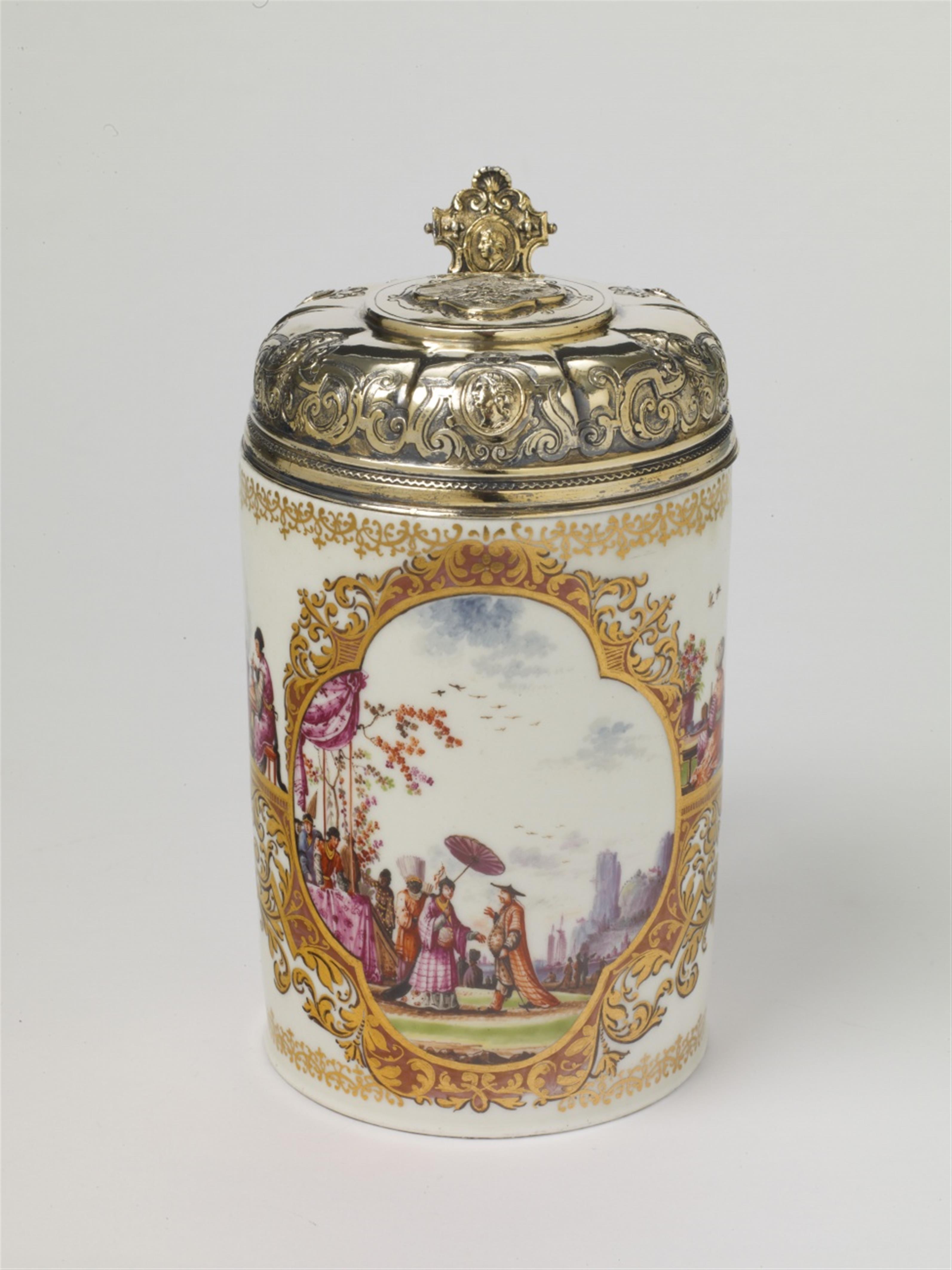 An opulent vermeil mounted Meissen porcelain tankard. - image-9