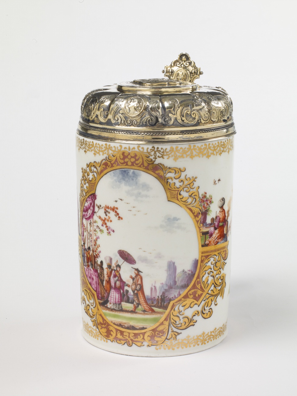 An opulent vermeil mounted Meissen porcelain tankard. - image-12