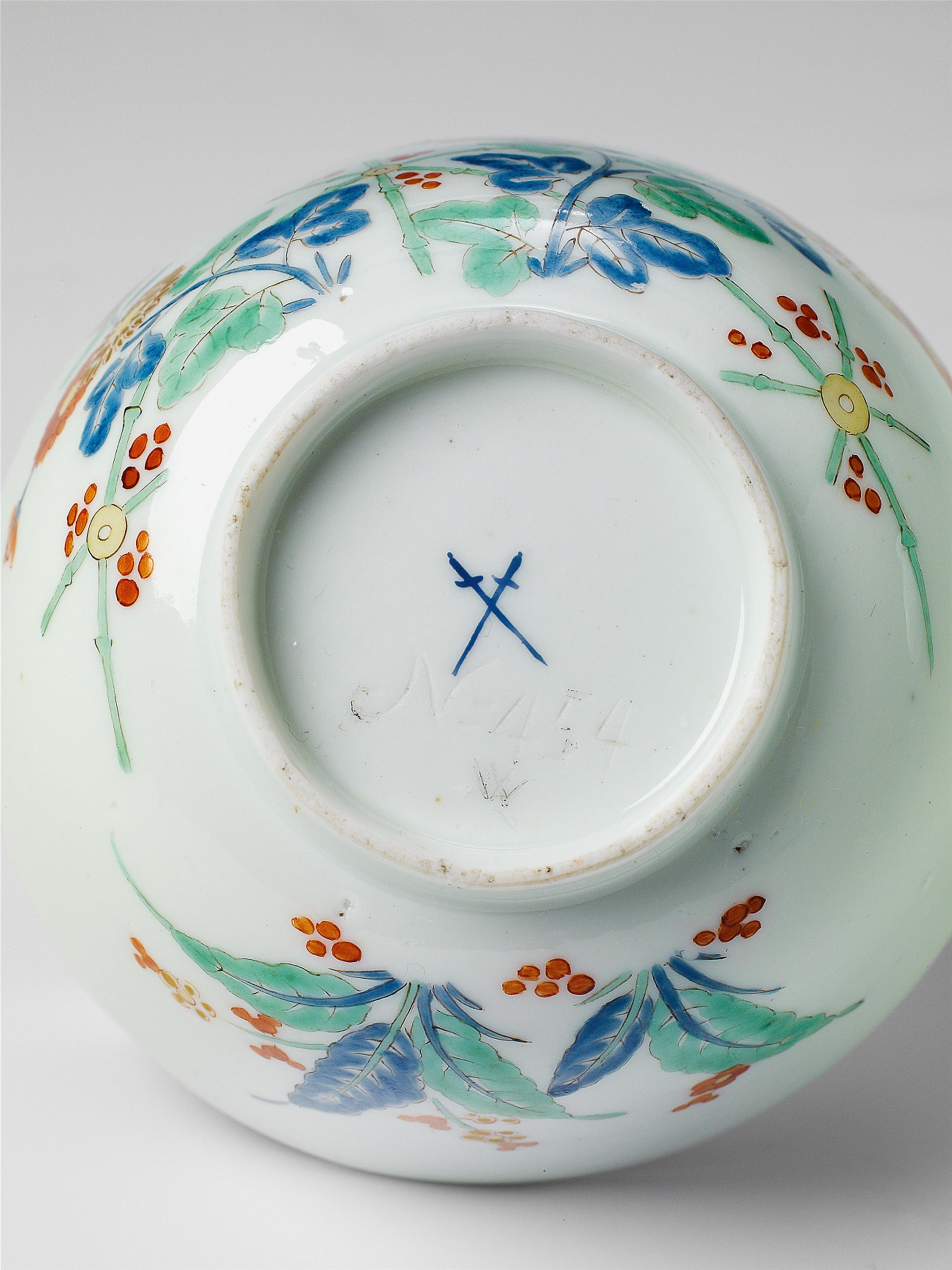 A Meissen porcelain finger bowl with a palace inventory number. - image-2