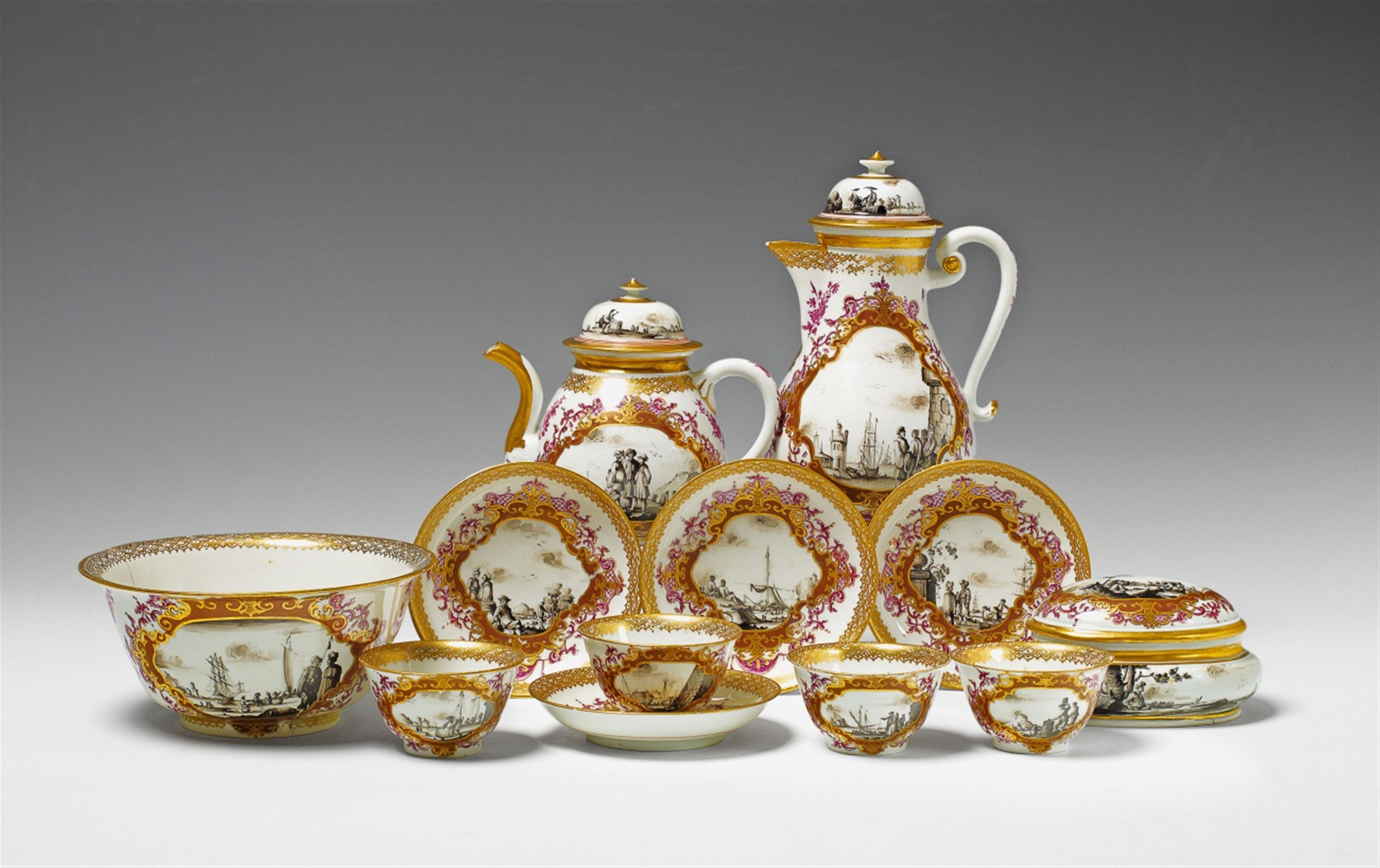 A Meissen porcelain service with "kauffahrtei" decor. - image-1