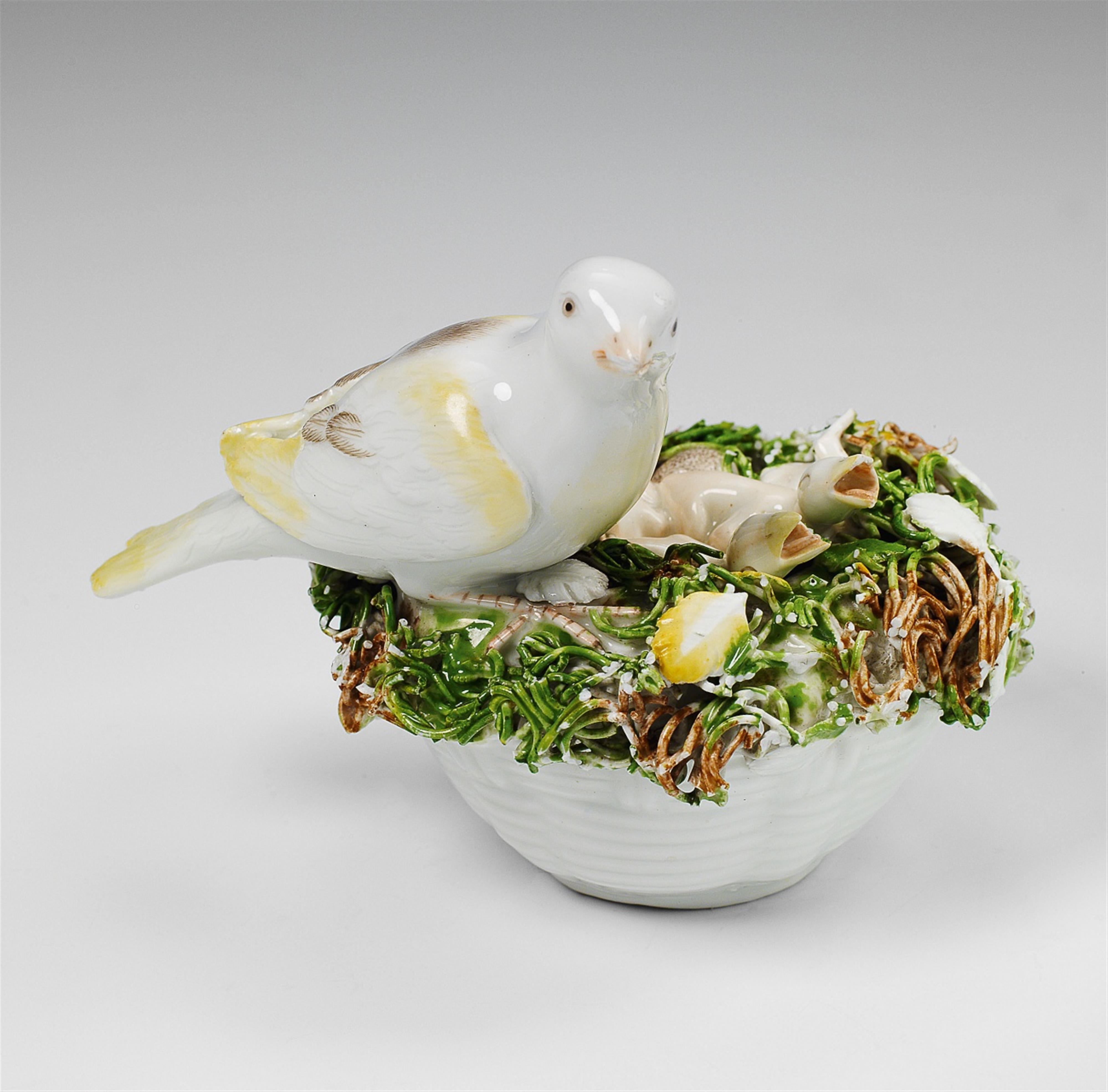 A small Meissen porcelain model of a bird's nest. - image-1