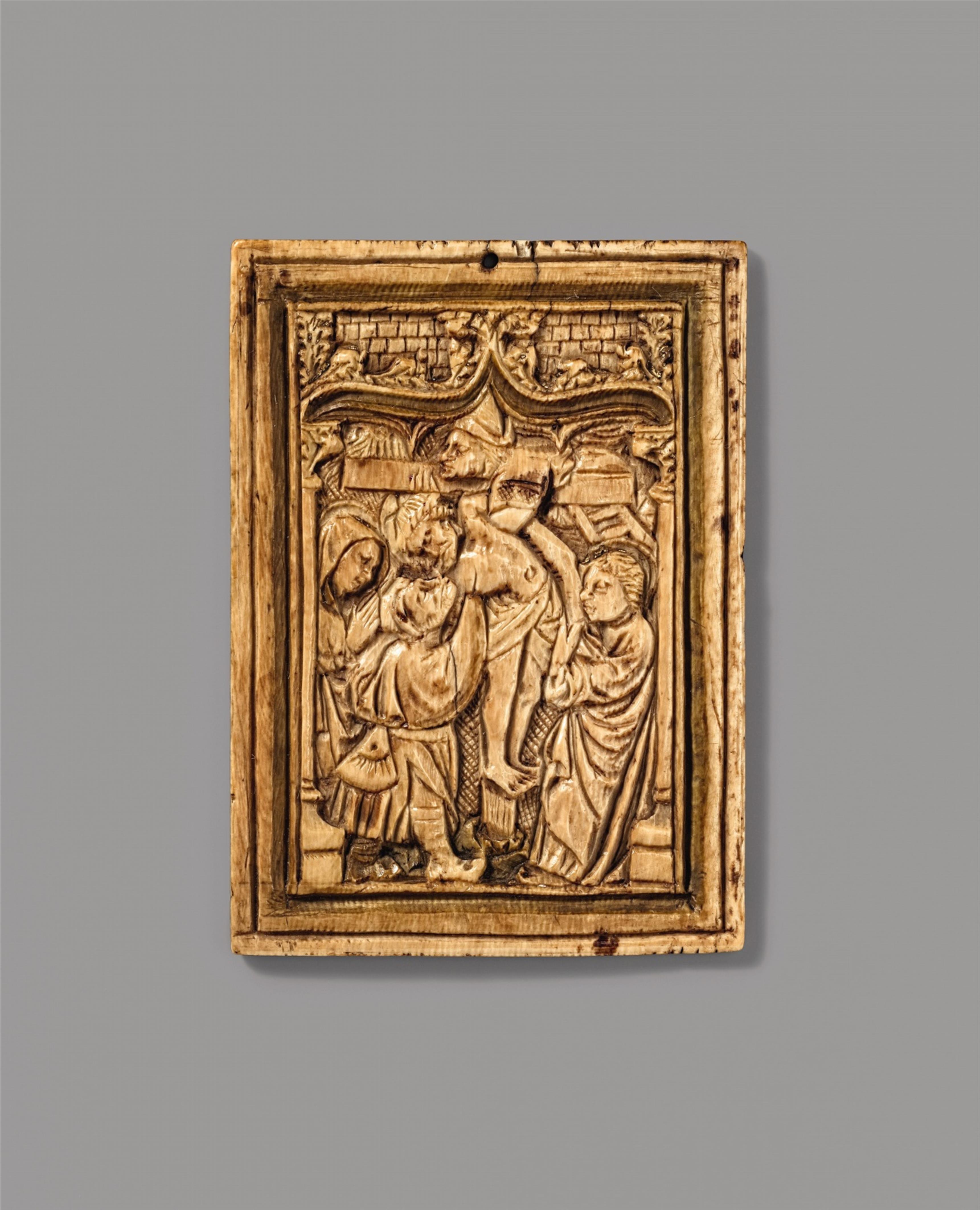 France 2nd half 15th century - A French carved ivory plaque depicting the deposition of Christ, 2nd half 15th century. - image-1