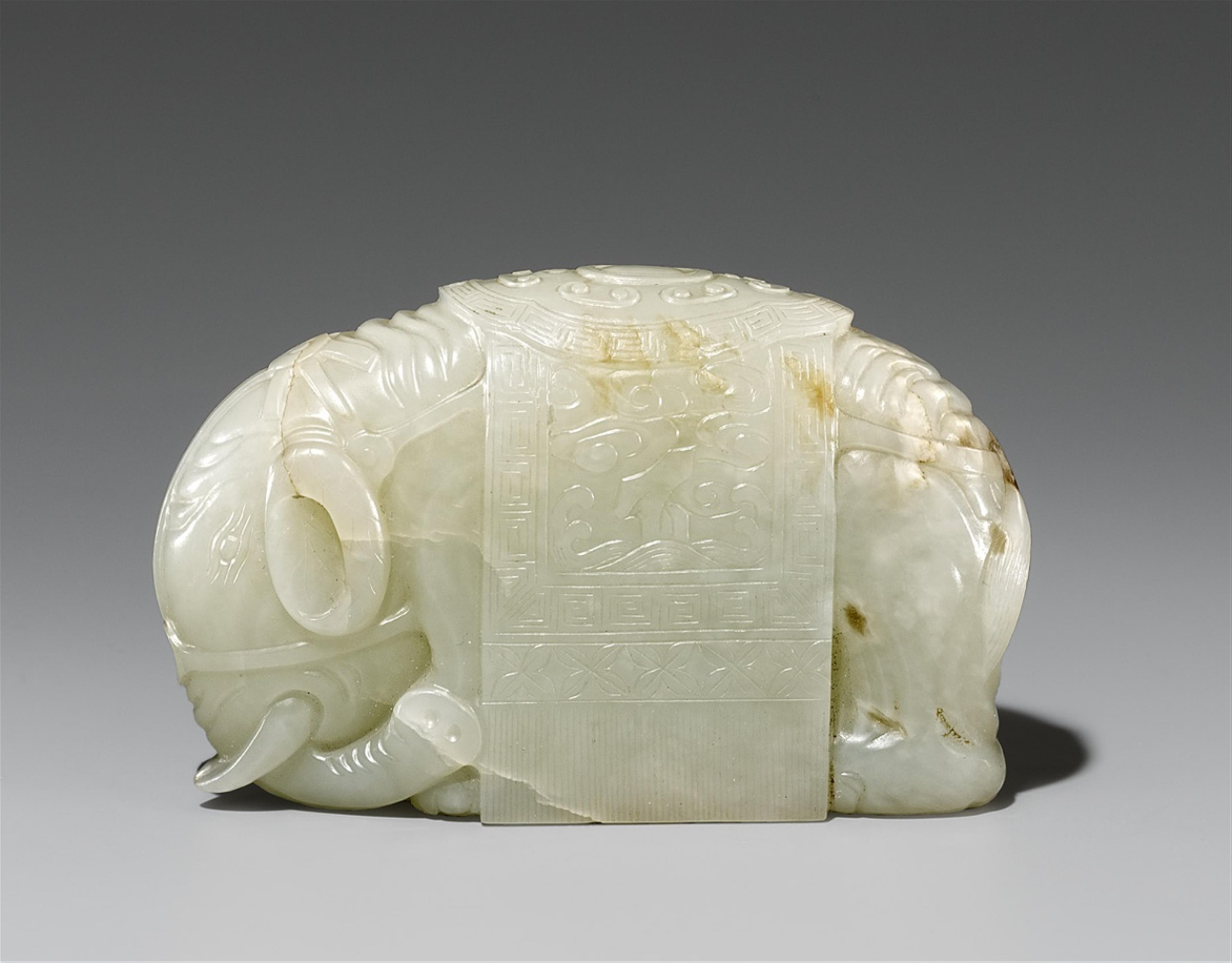 A light green jade carving of an elephant. 18th/19th century - image-2