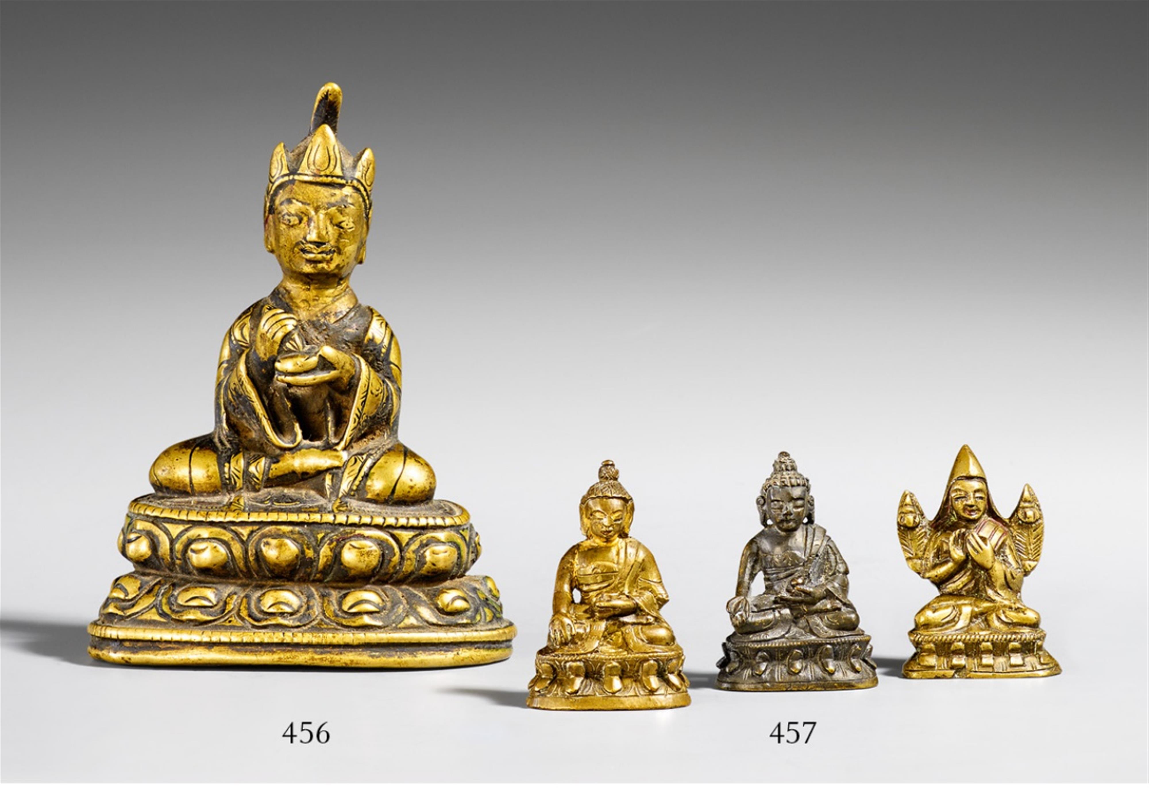 Drei Miniaturfiguren. Bronze. Sinotibetisch - image-1