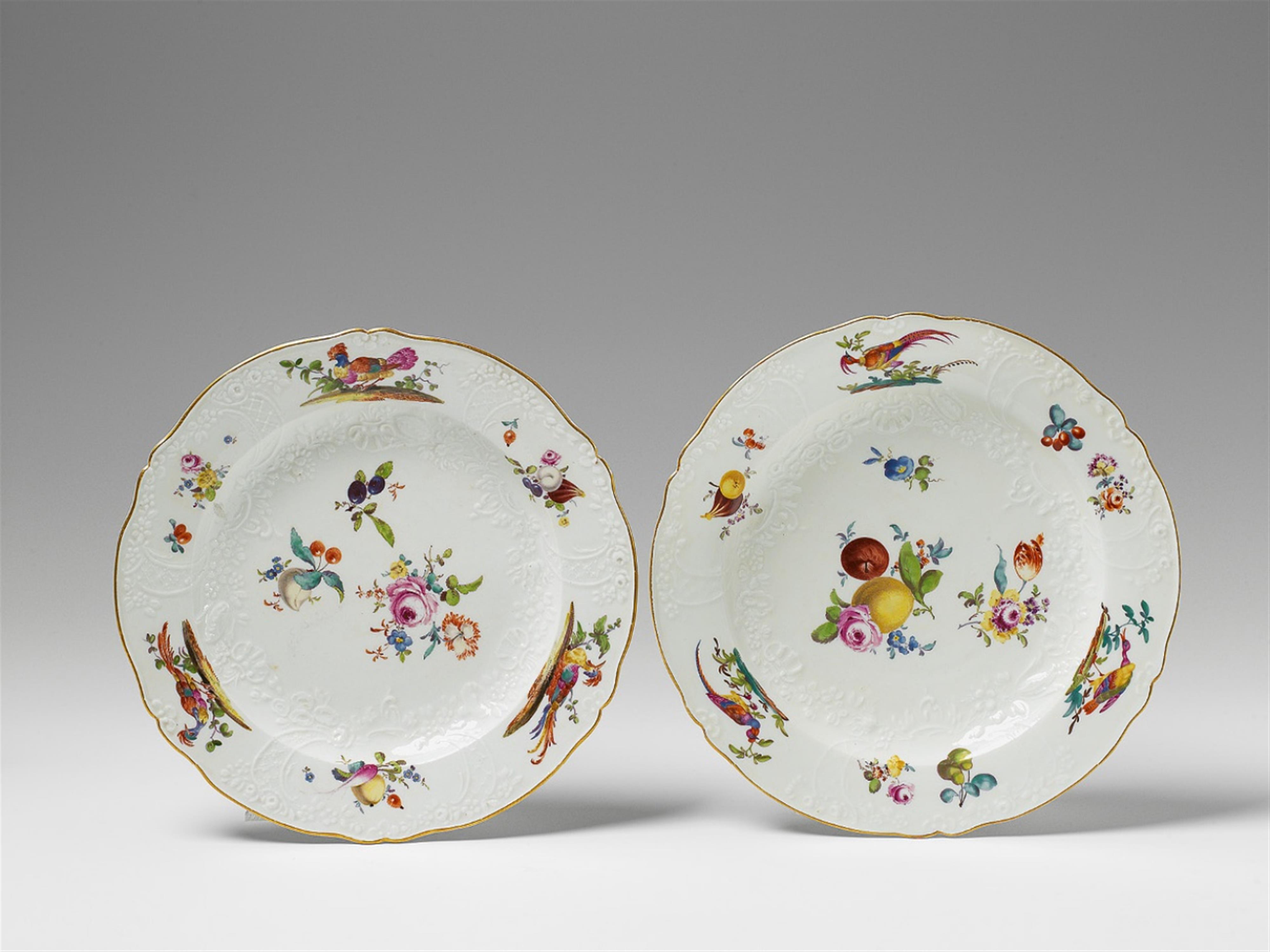 Two Meissen porcelain dinner plates made for Frederick II. - image-1
