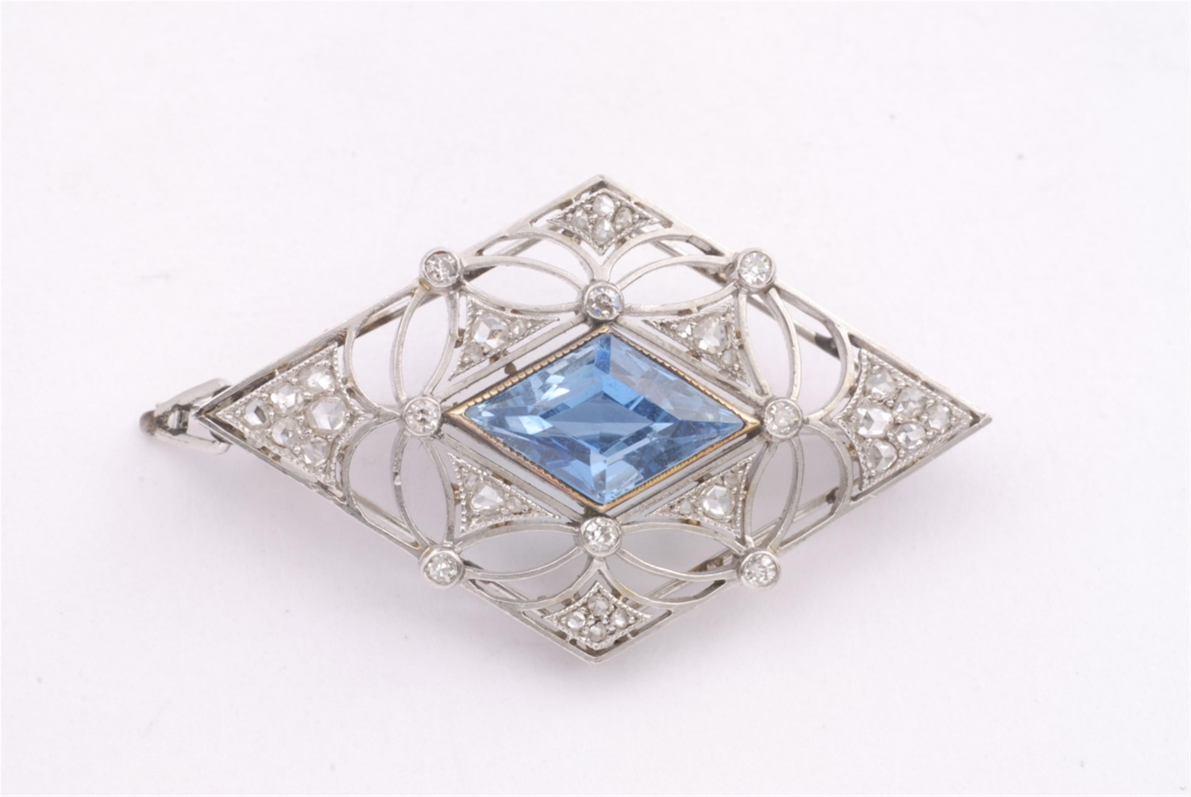 A Belle Epoque platinum and diamond brooch. - image-1