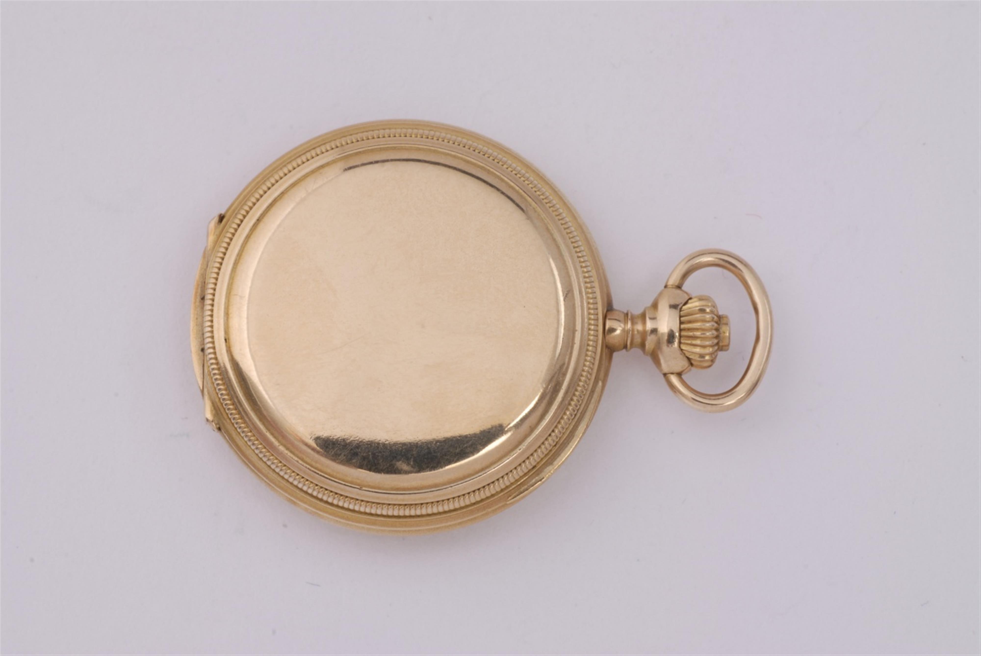 A small 18k gold hunter pocketwatch. - image-3