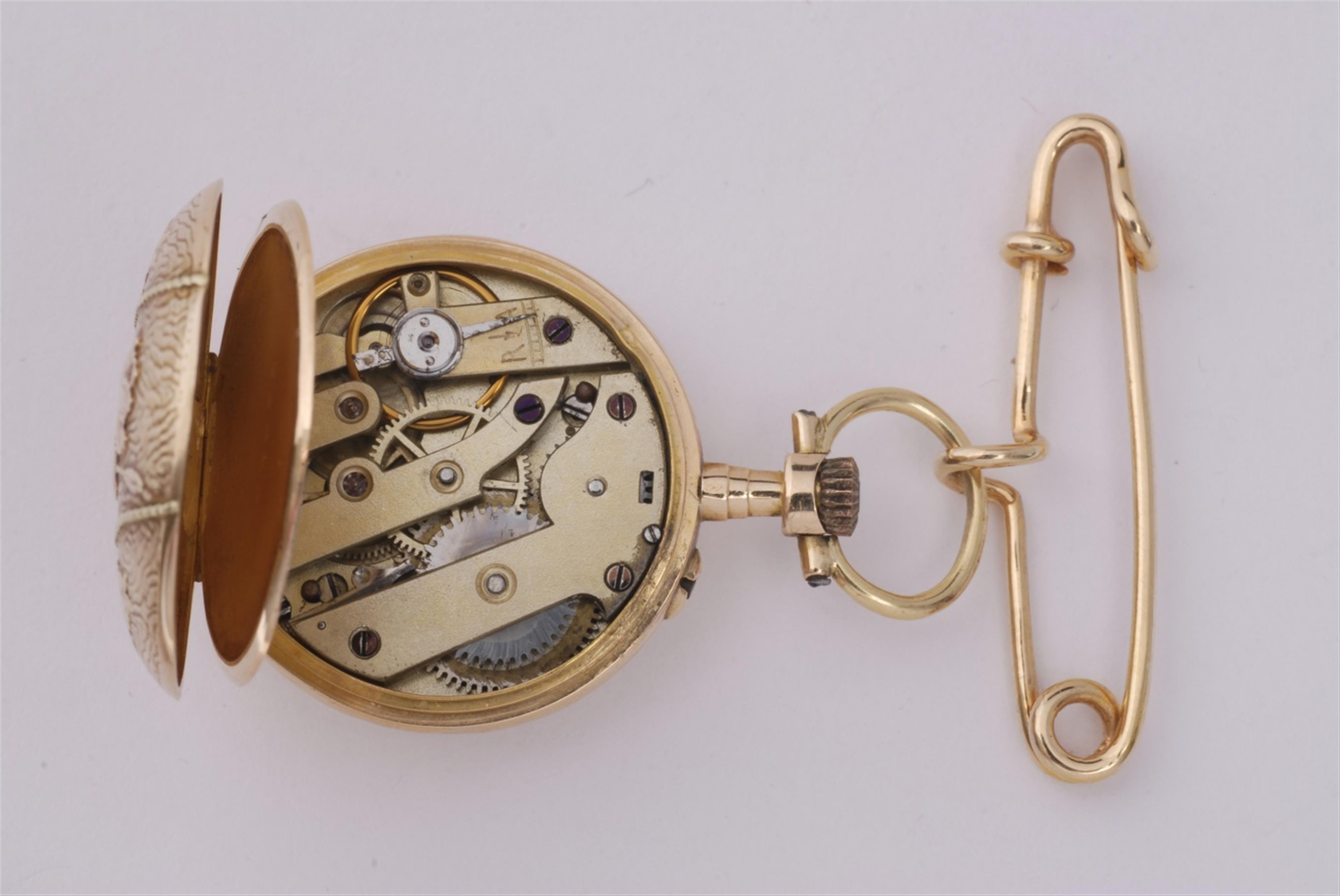 An 18k gold pin brooch suspending an Art Nouveau pendant watch. - image-3