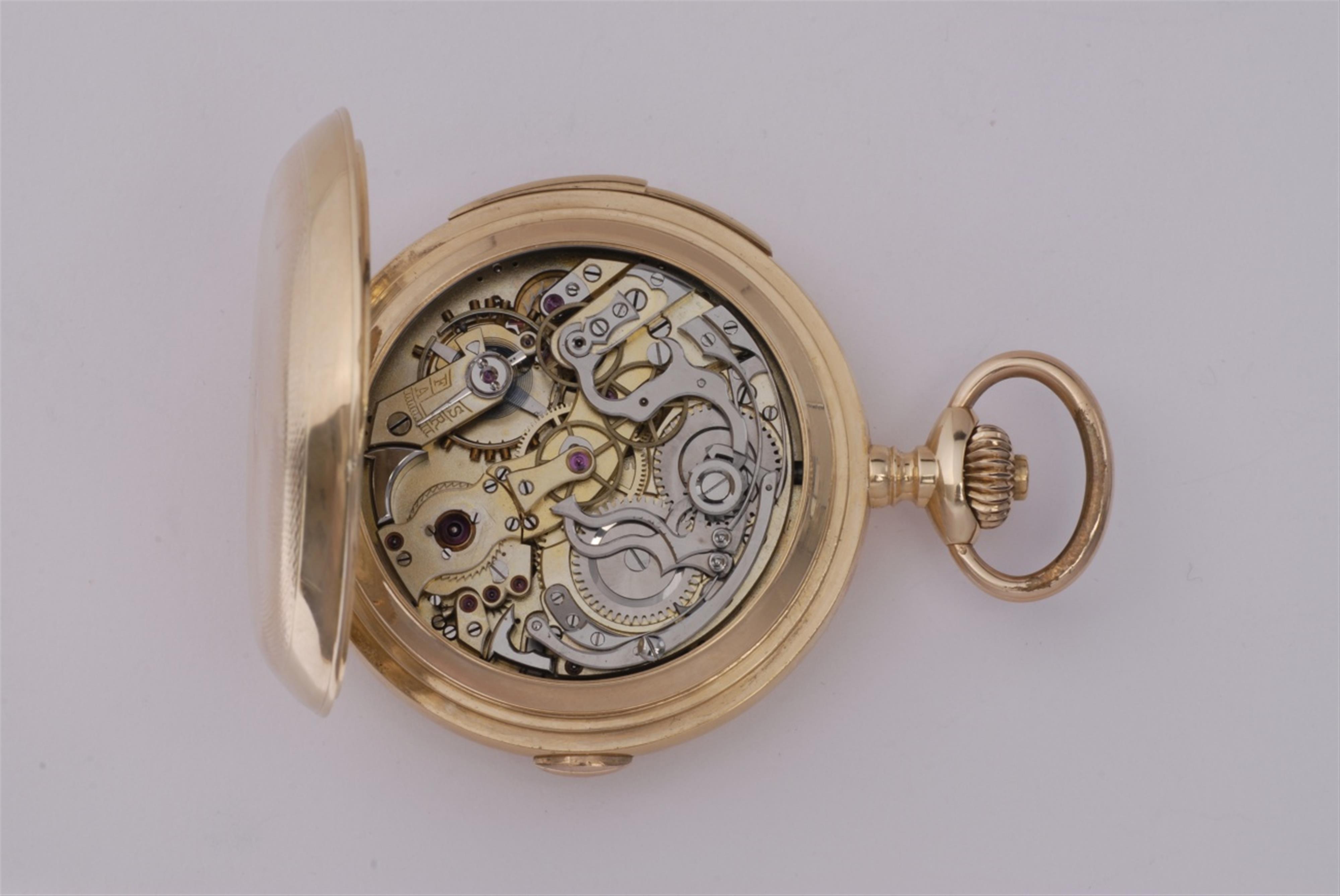 A Geneva 14k gold hunter pocketwatch. - image-4