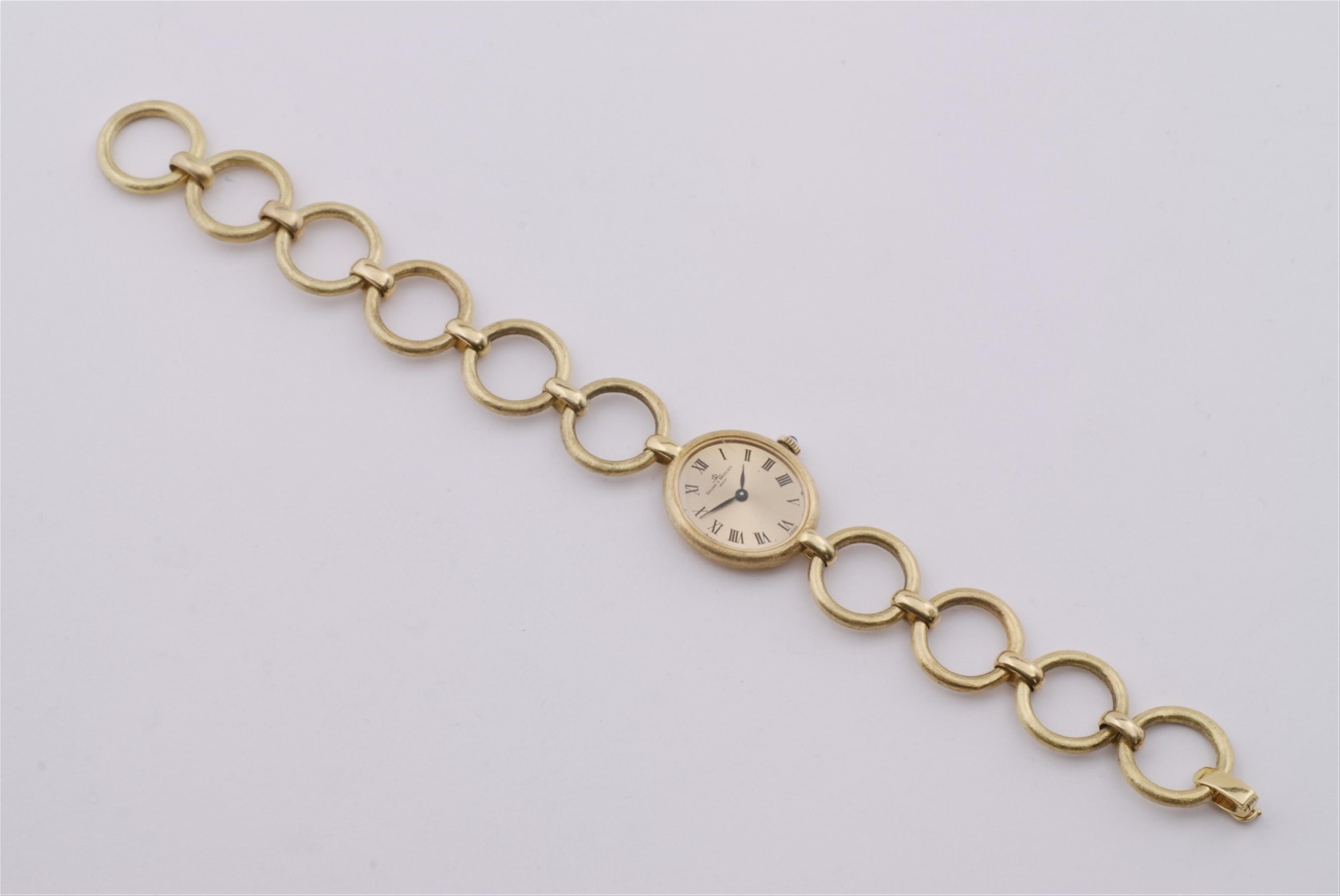 A Geneva 18k gold ladies wristwatch. - image-1