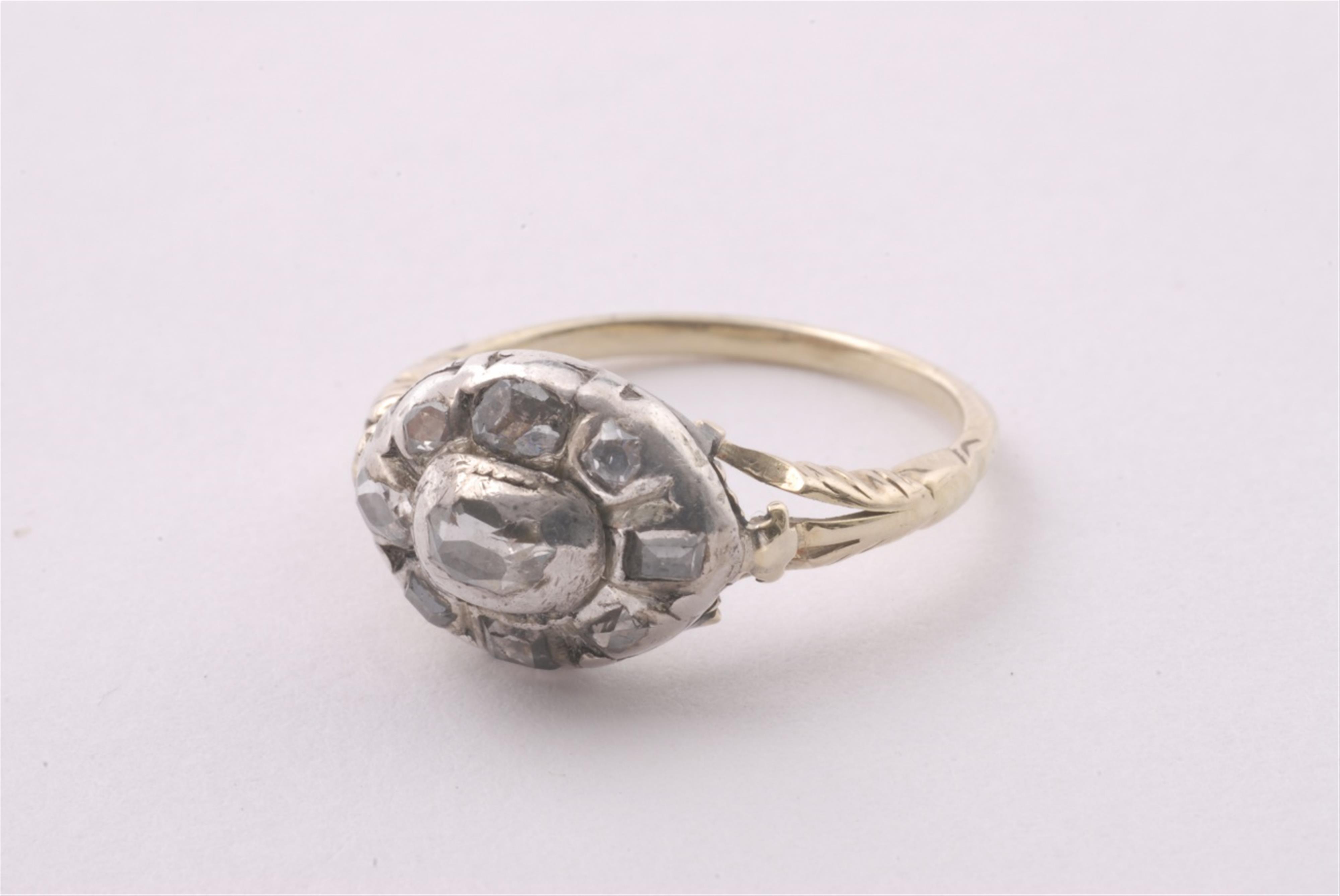 George III-Ring mit Diamanten - image-1