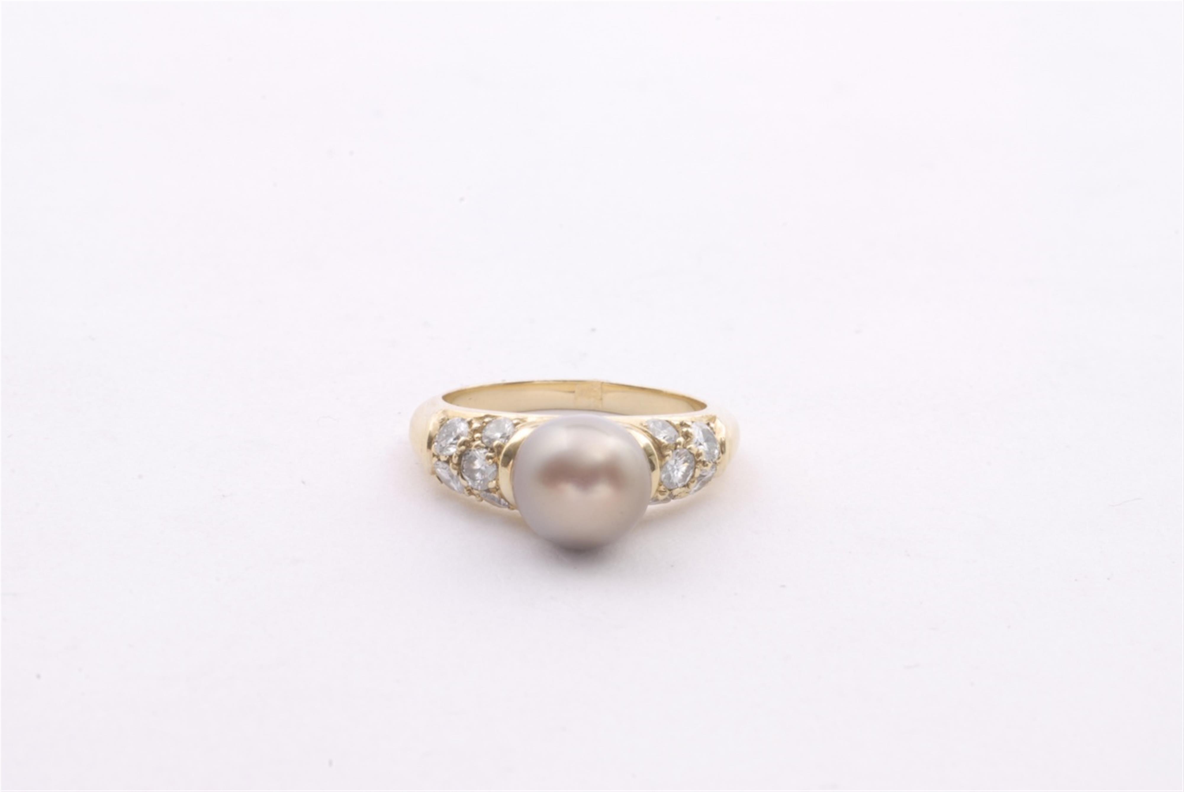 An 18k gold and pearl ring. - image-1