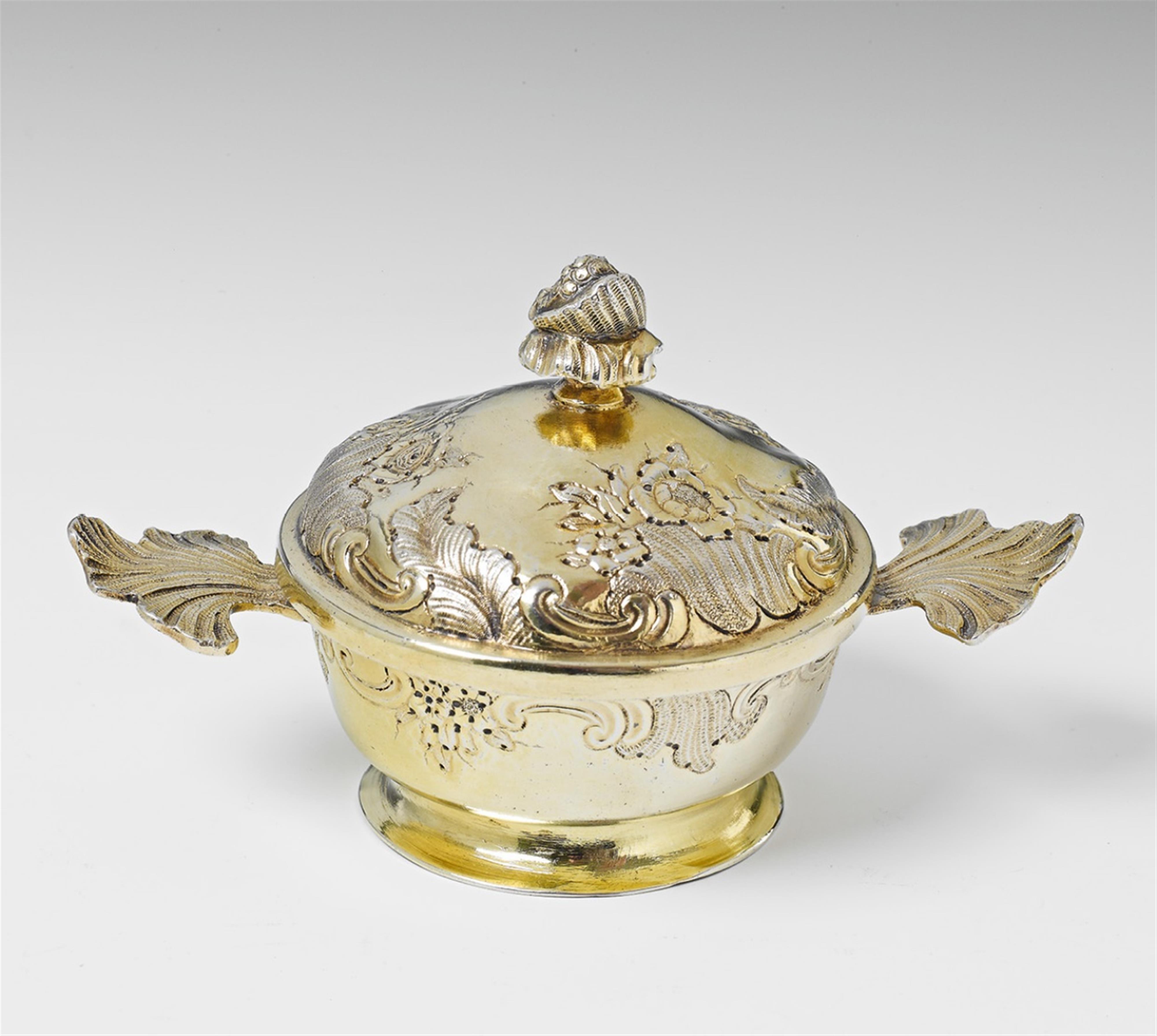 An Augsburg silver gilt ointment jar - image-1