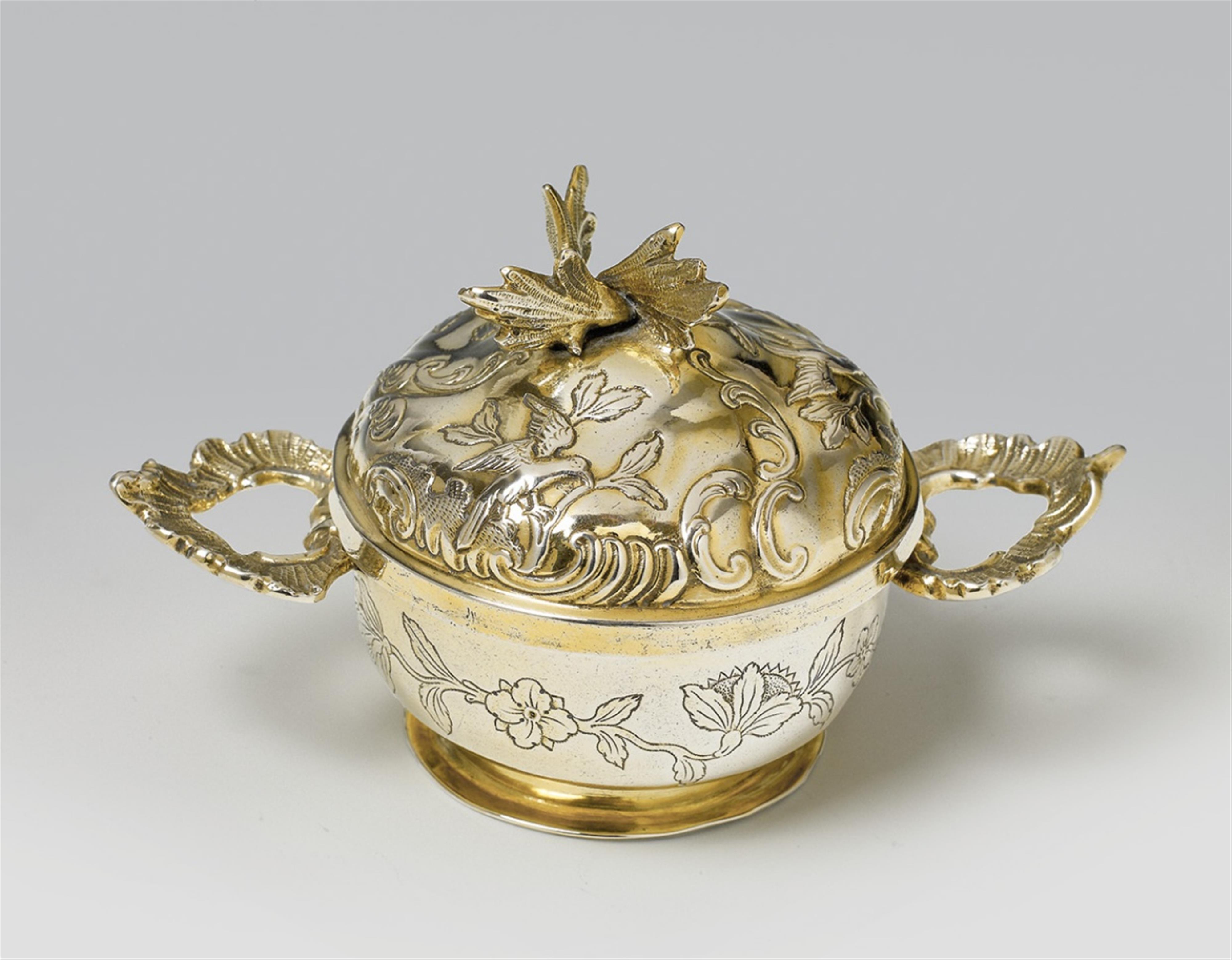 An Augsburg silver gilt ointment jar - image-1