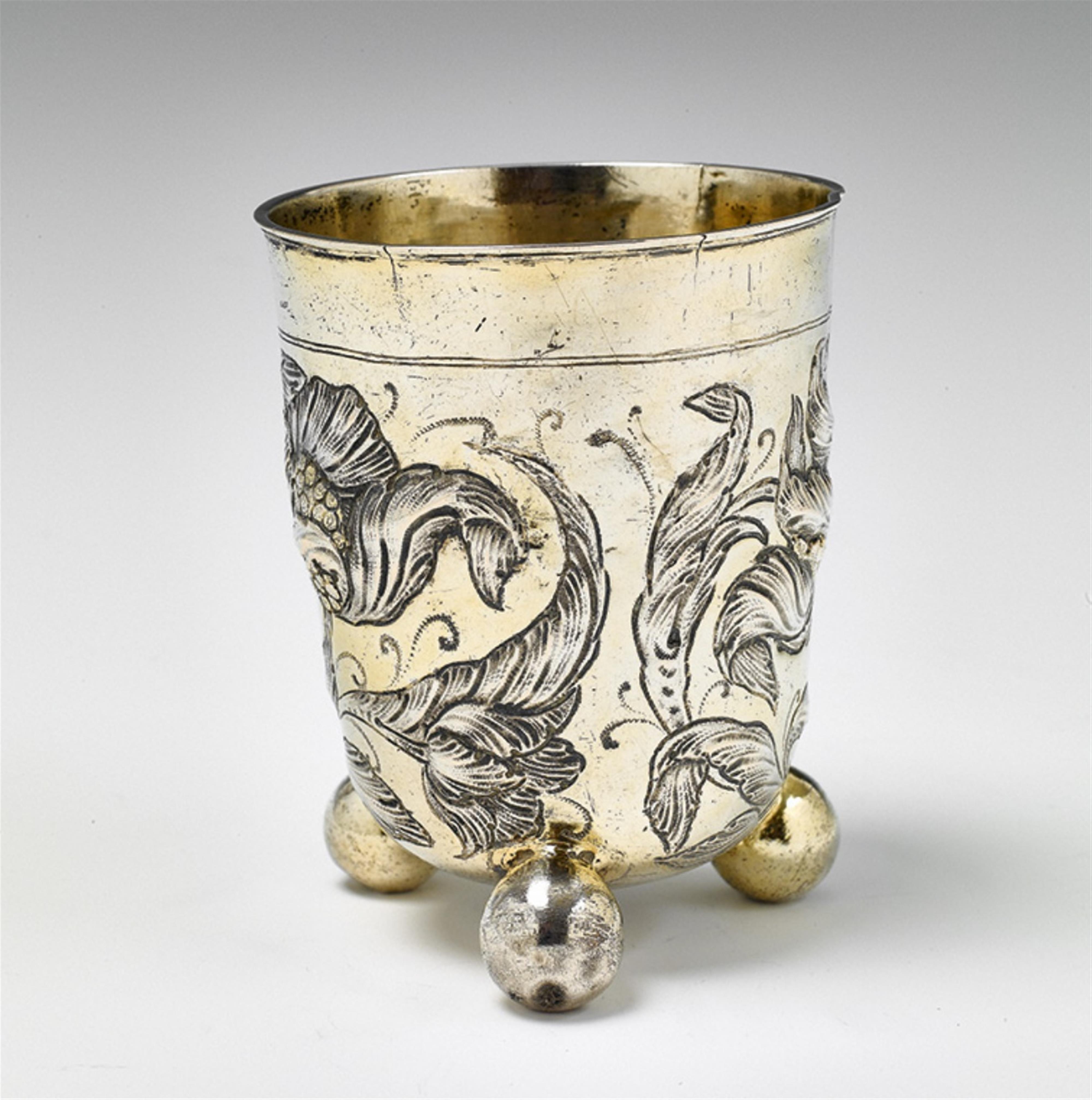 A presumably Nuremberg partially gilt silver beaker - image-1