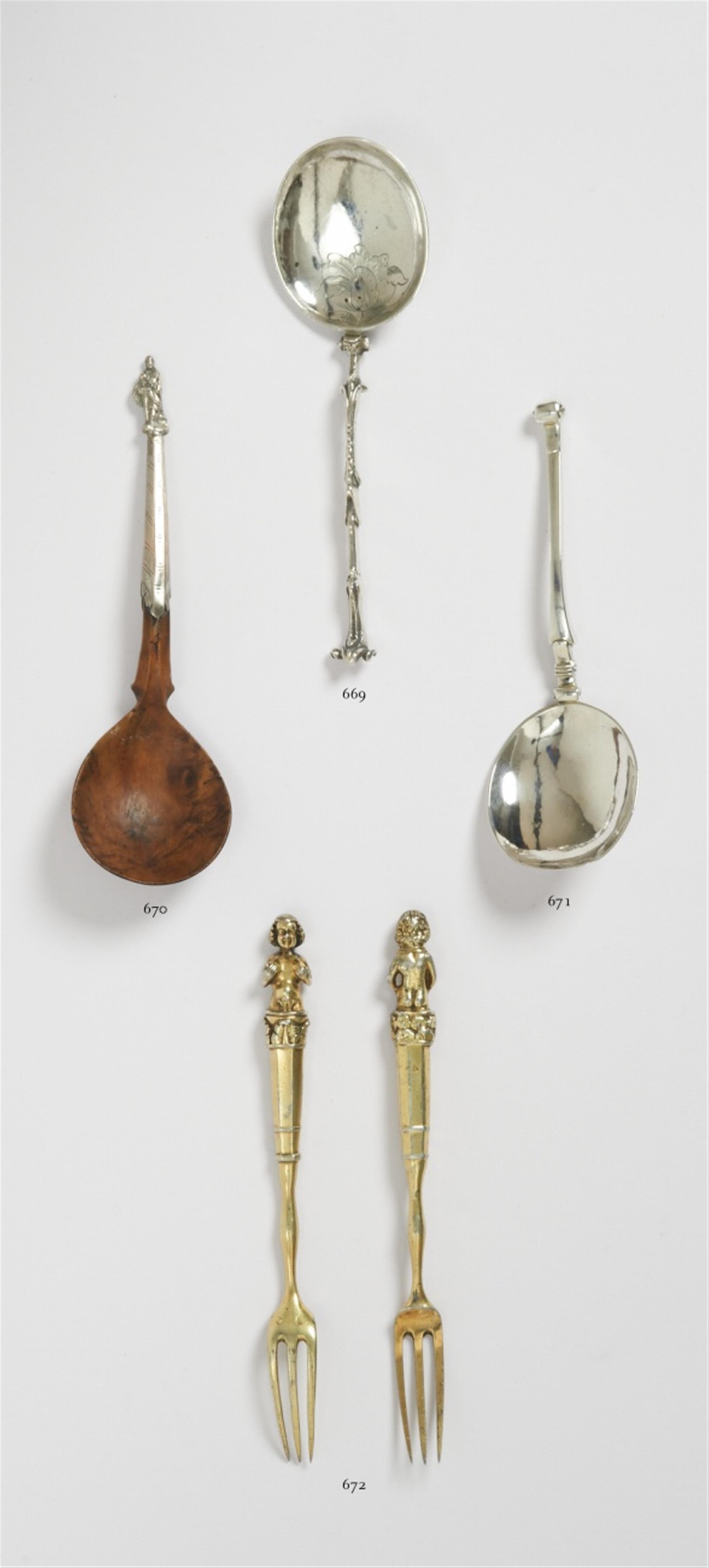 Two Augsburg silver forks - image-1