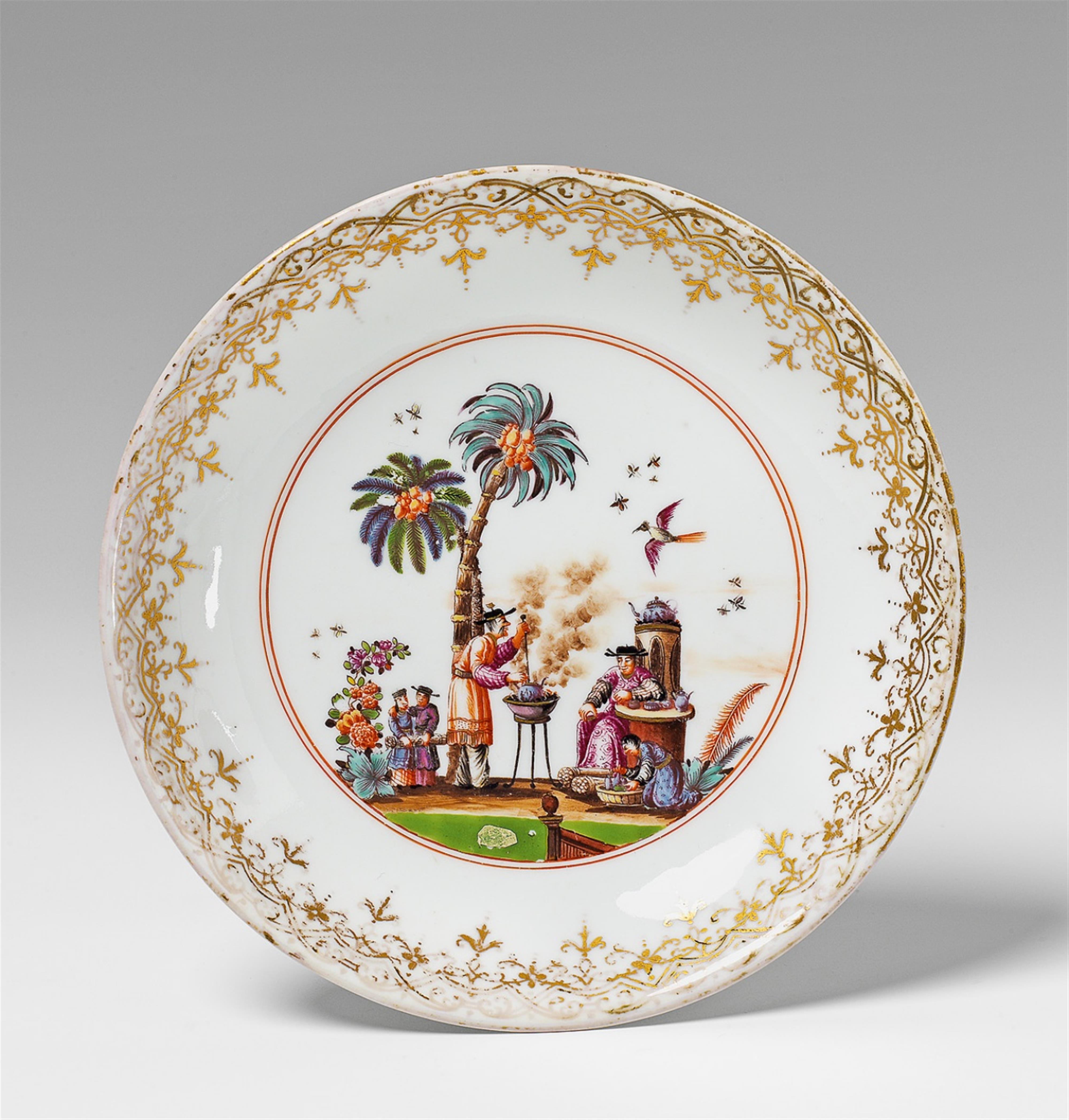 A Meissen porcelain dish with chinoiserie decor. - image-1
