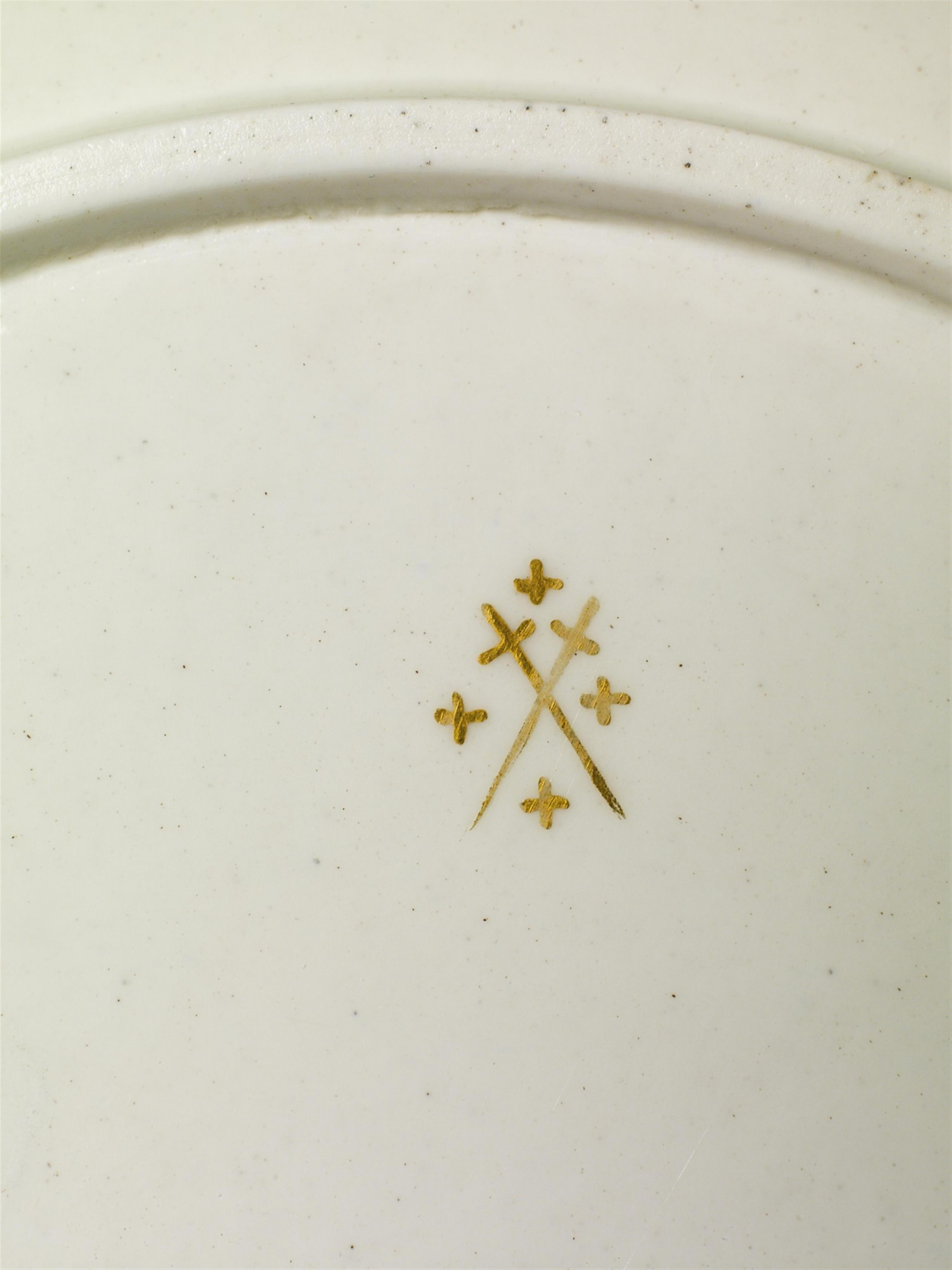 A Tournai porcelain plate with bird decor. - image-2