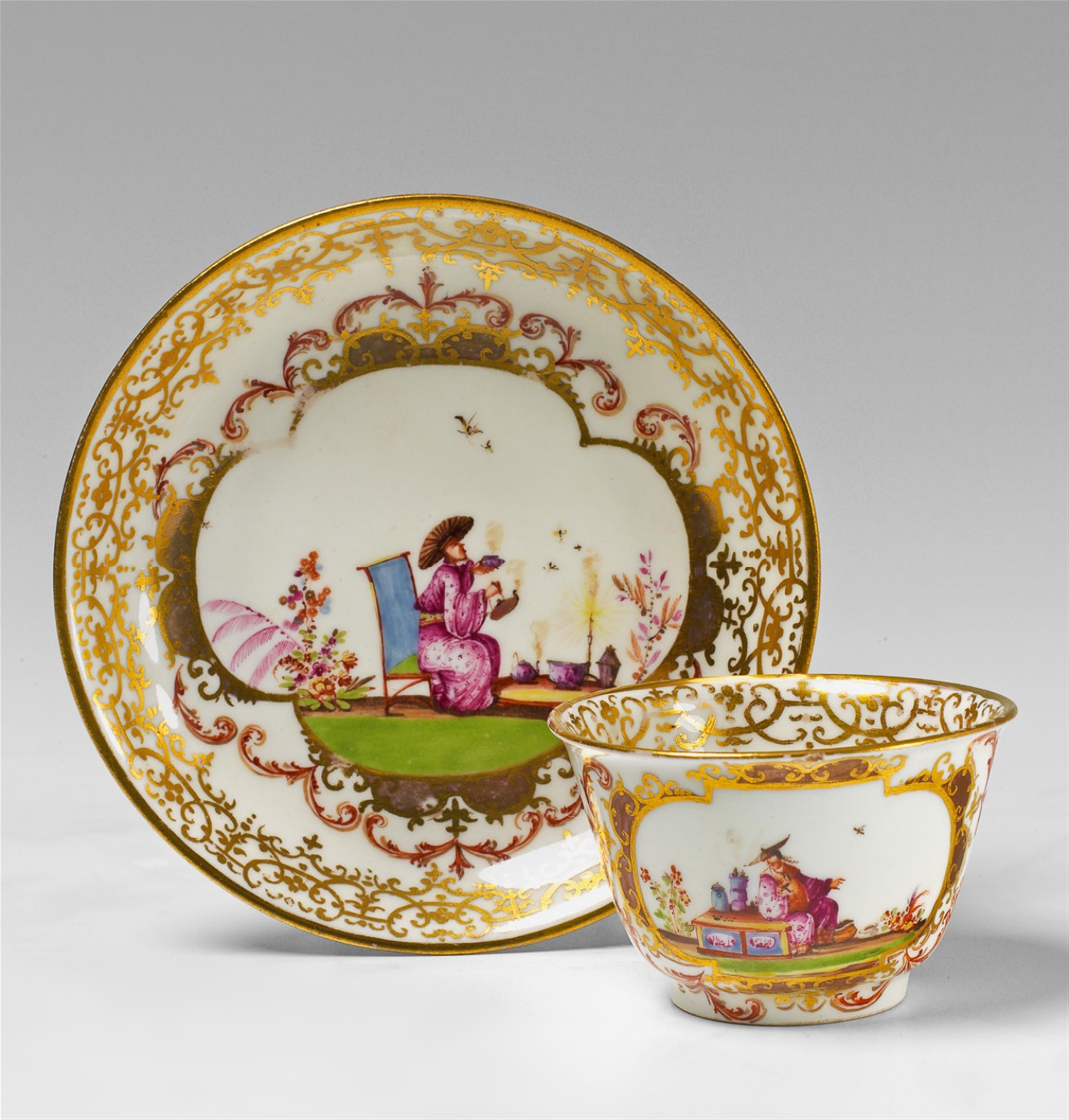A Meissen porcelain tea bowl and saucer with chinoiserie decor. - image-1
