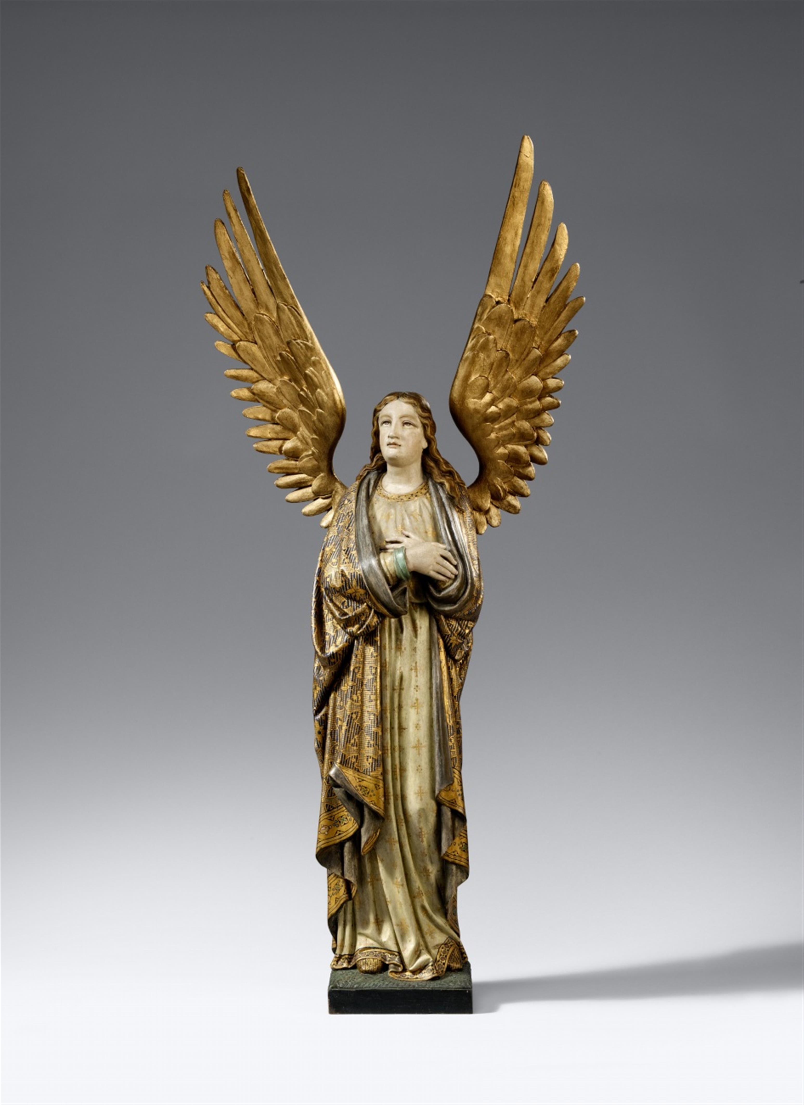 Cologne circa 1880/1890 - Two Cologne carved limewood figures of angels. - image-2