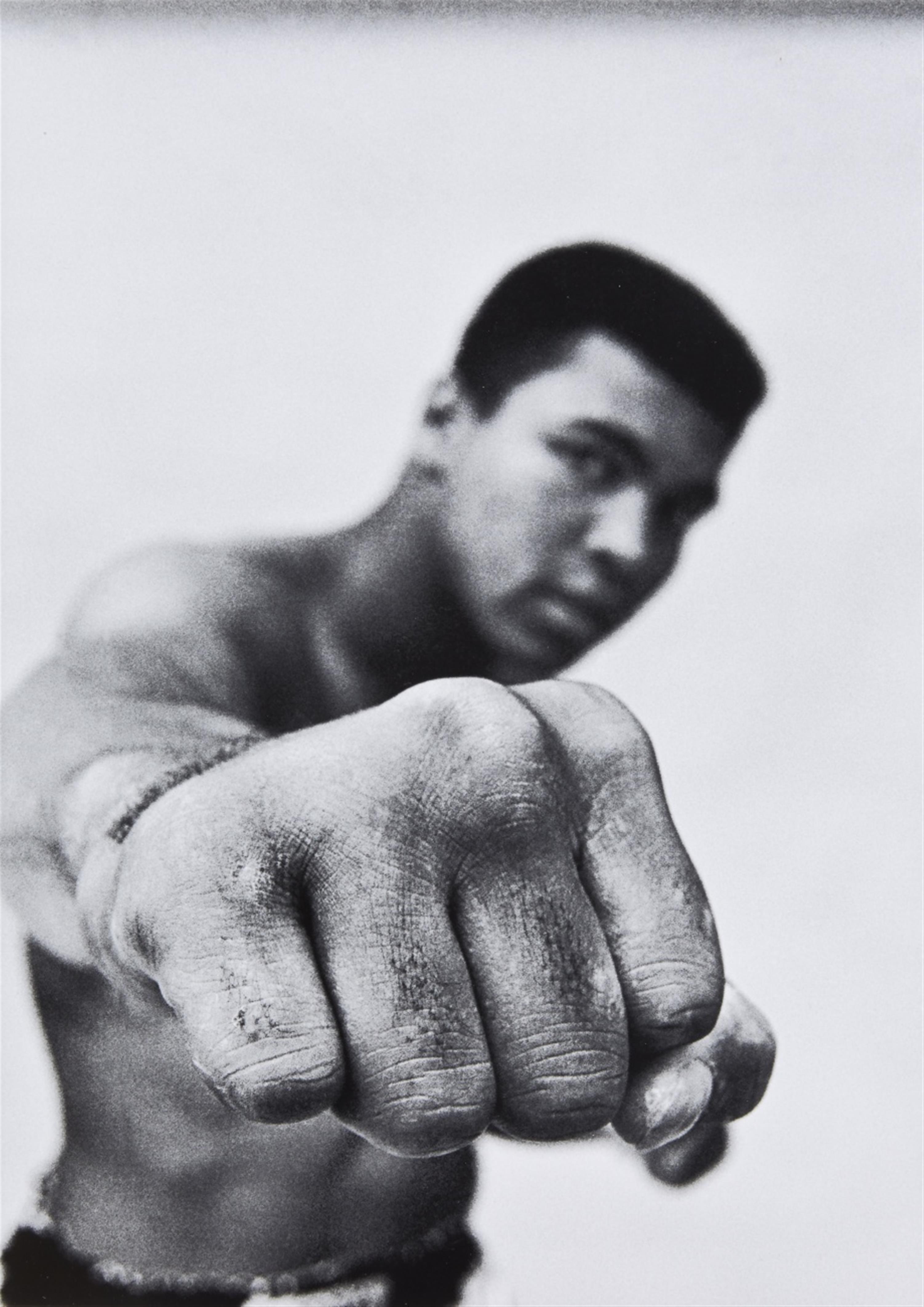Thomas Höpker - Muhammed Ali's fist - image-1