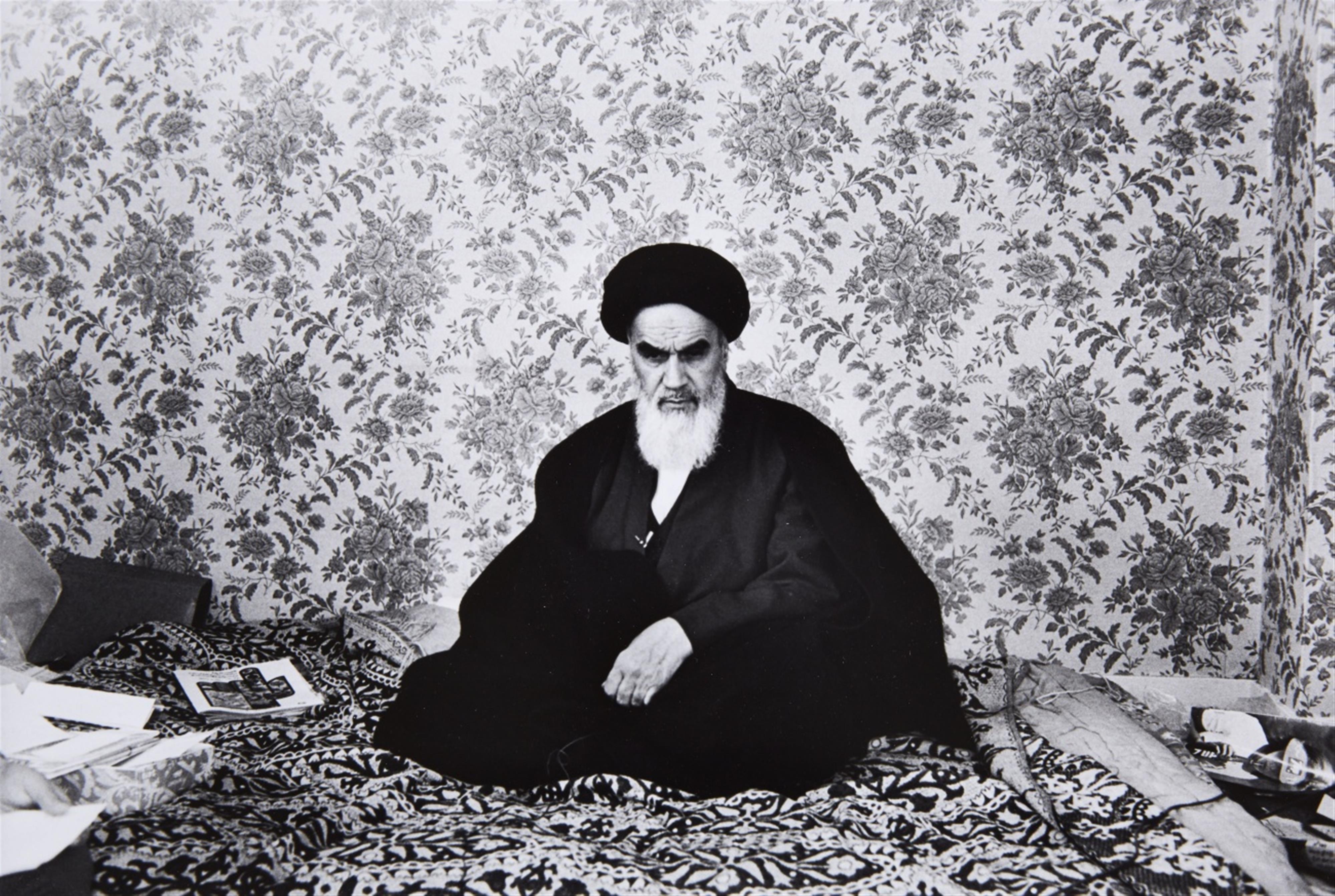 Robert Lebeck - Ayatollah Khomeini im Pariser Exil - image-1