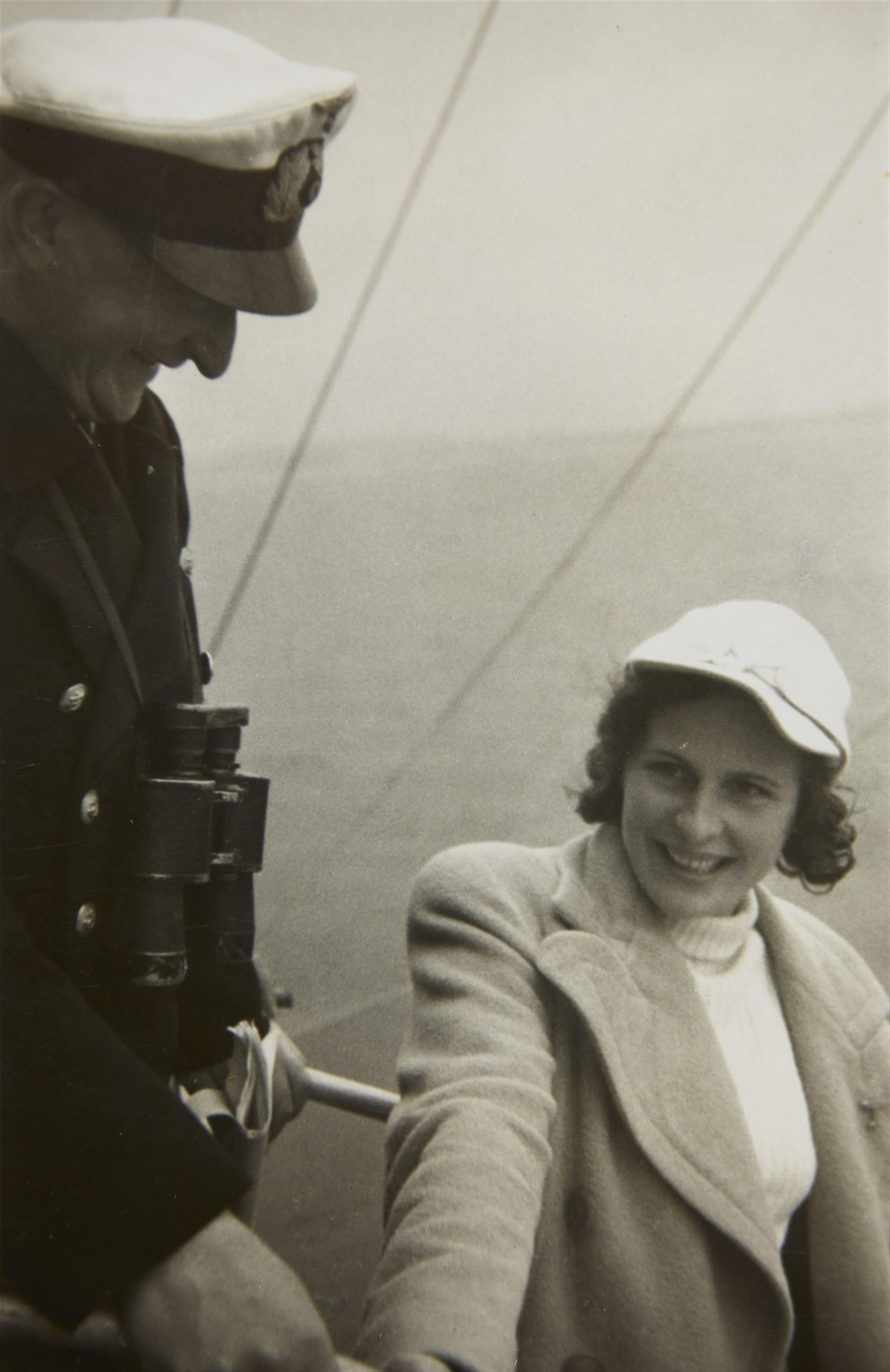Diverse Photographen - Leni Riefenstahl beim Dreh des "Olympia"-Films (Leni Riefenstahl during the filming of "Olympia") - image-1