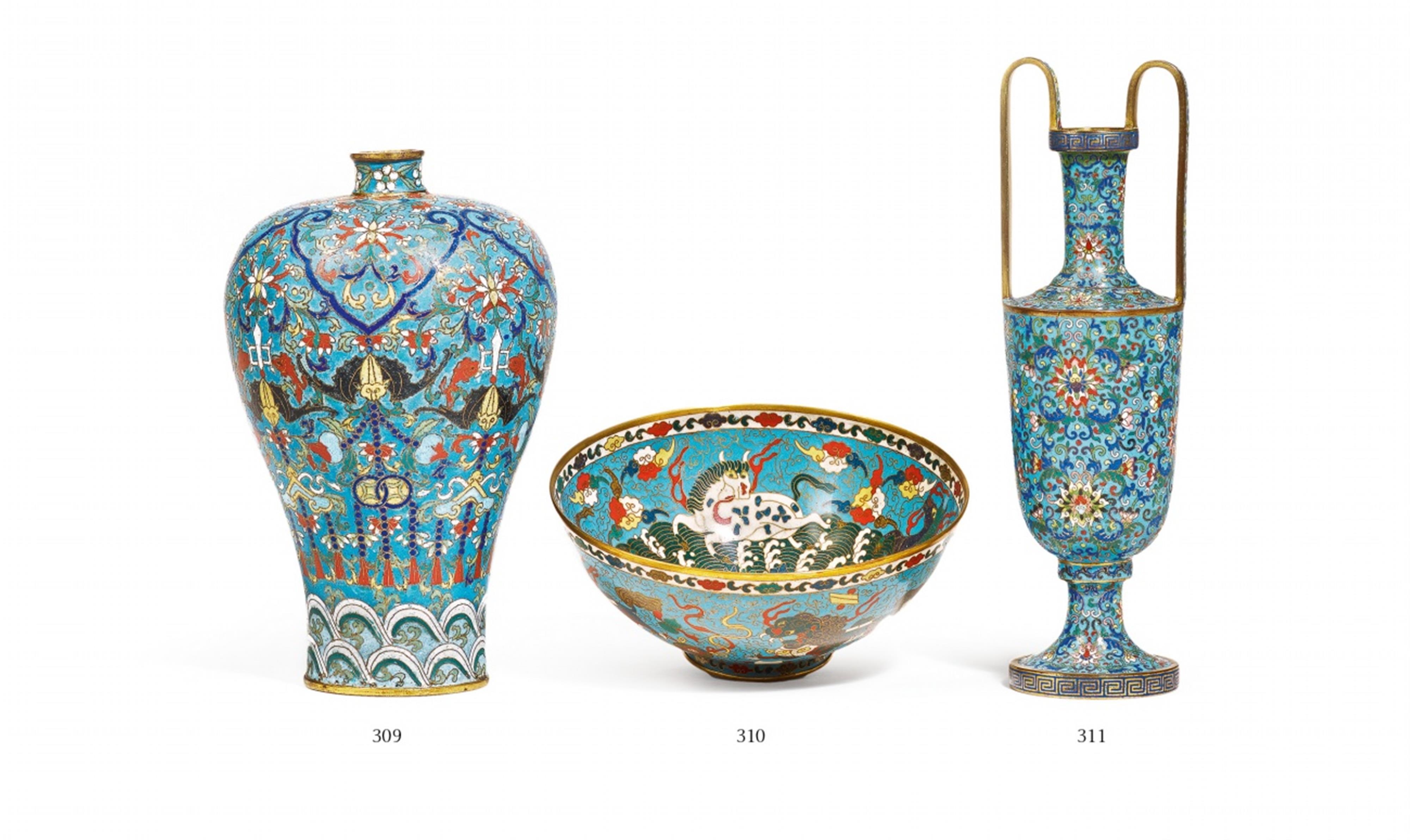 A cloisonné enamel meiping vase in Ming style. 19th century - image-1
