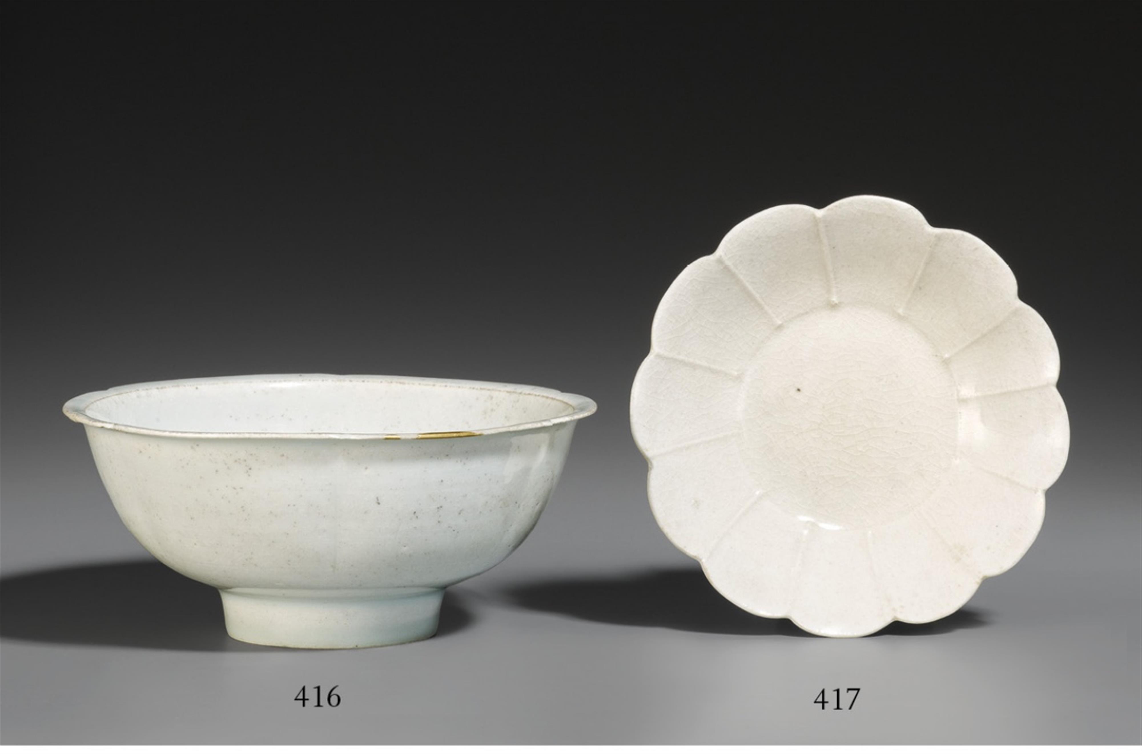 Blütenförmiges Schälchen mit qingbai-Glasur. Song-Zeit (907-1279) - image-1