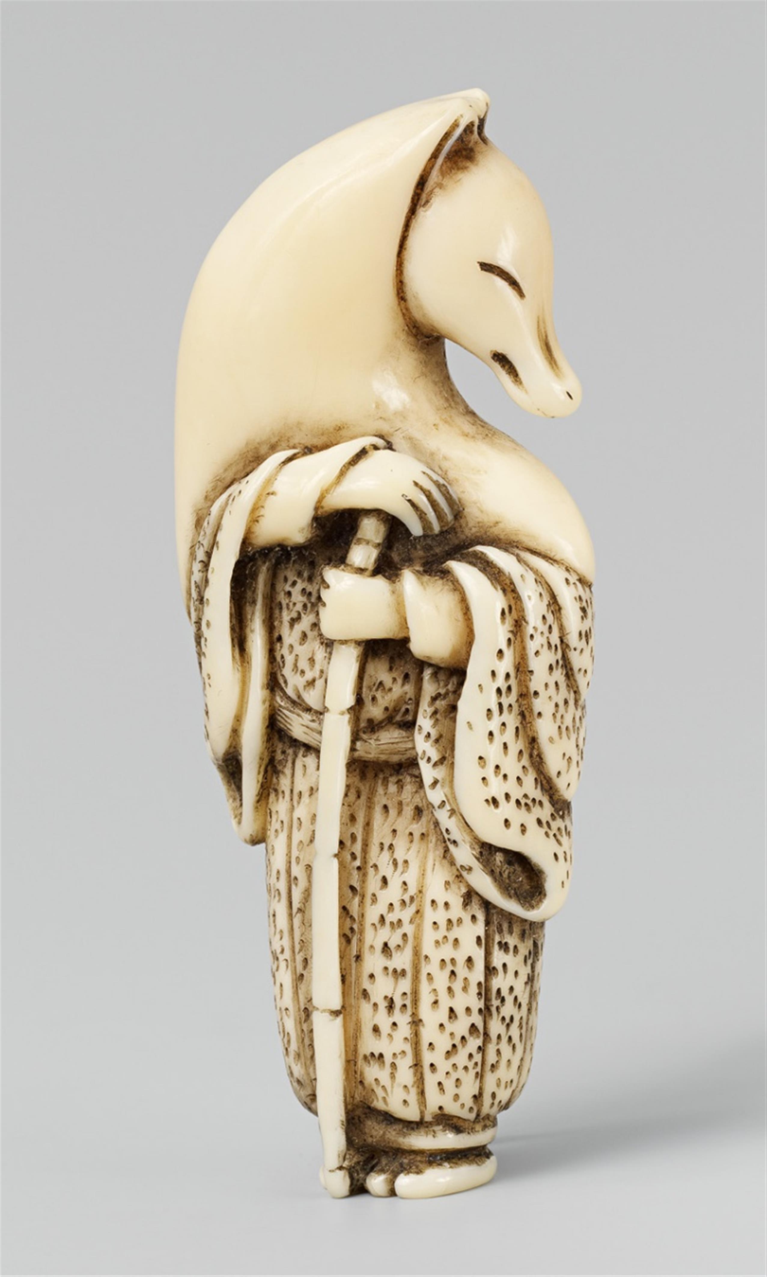 A marine ivory netsuke of the fox-priest Hakusôzu. Early 19th century - image-1