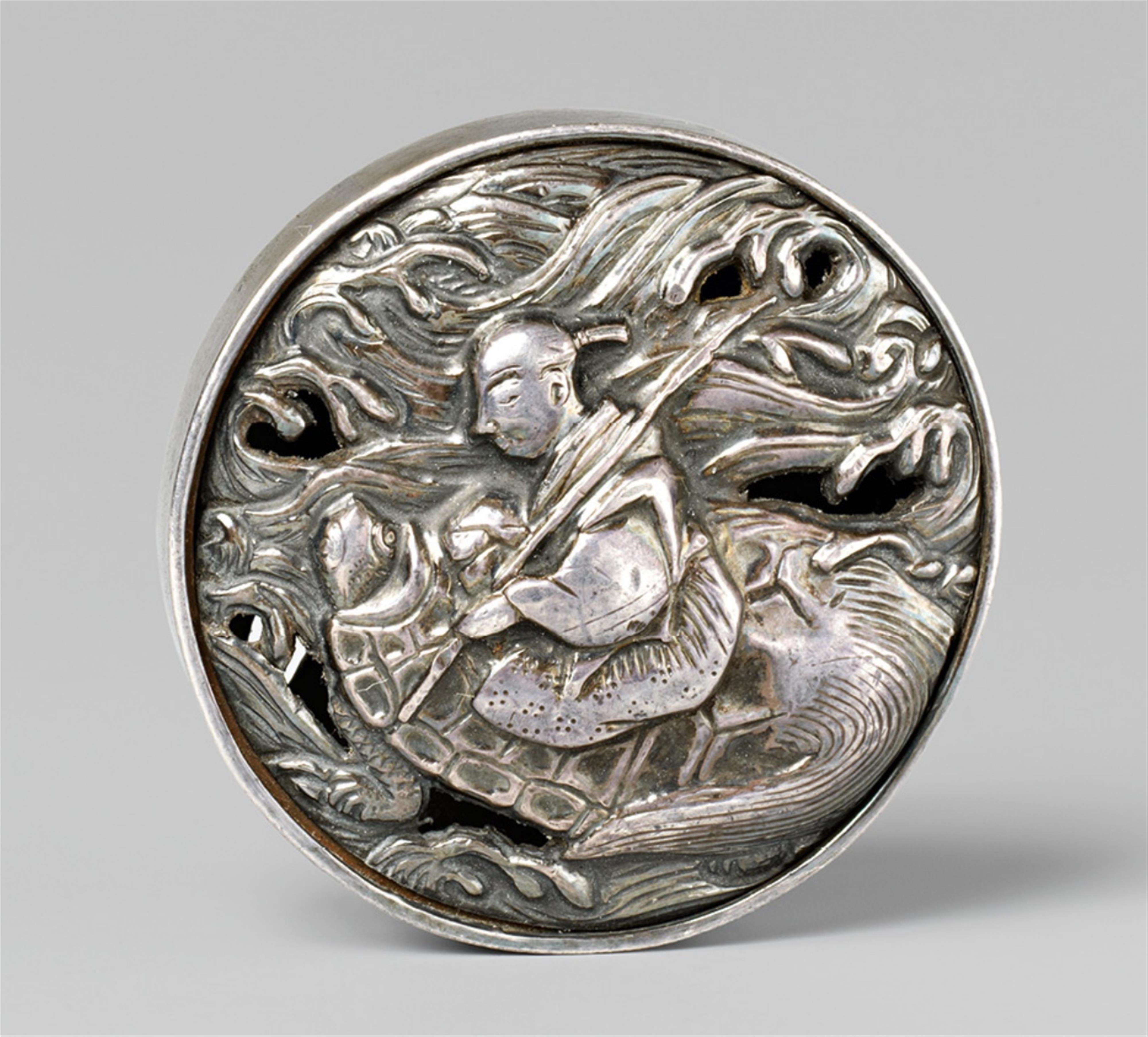 A silvered copper manjû of Urashima Tarô. 19th century - image-1