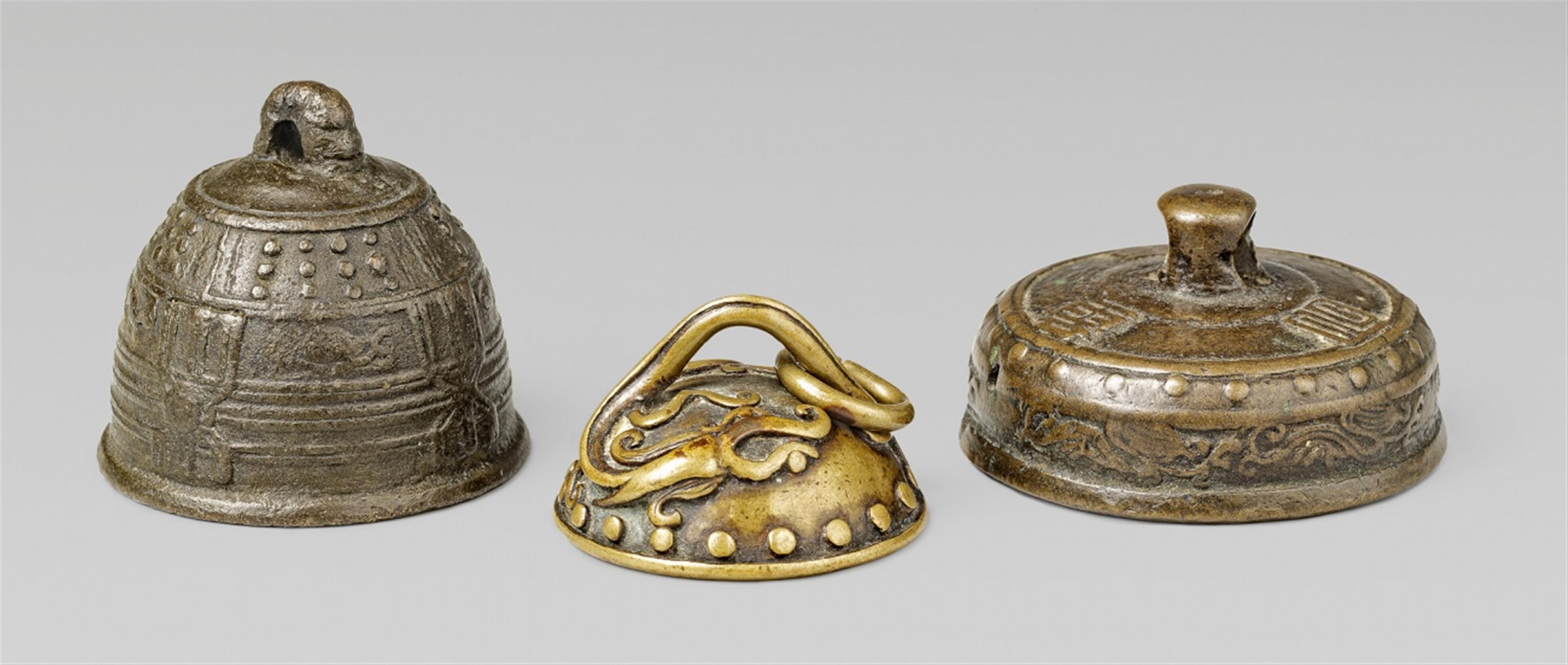 Three metal ashtray netsuke. 18th/19th century - image-1
