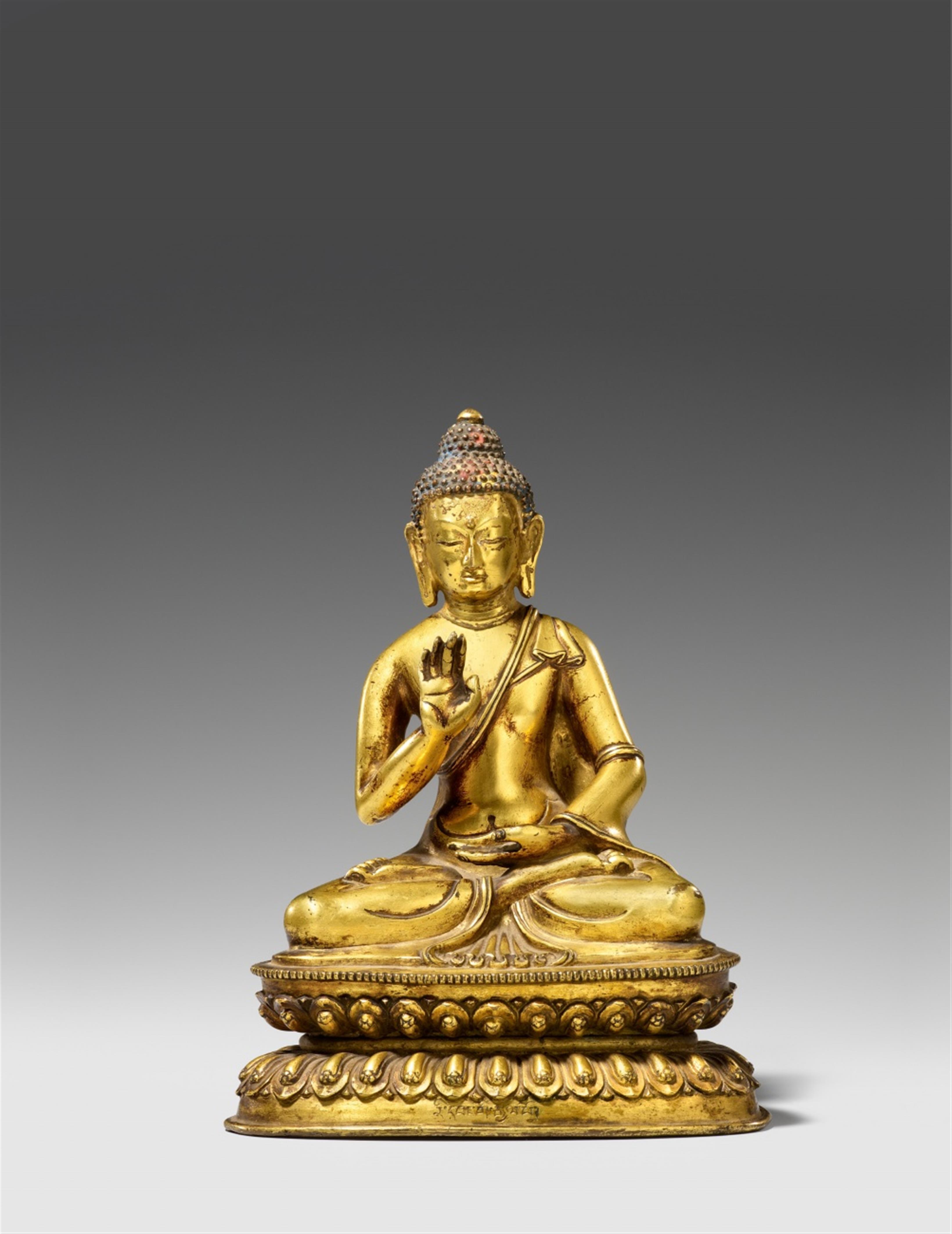 Buddha Amoghasiddhi. Feuervergoldete Bronze. Tibet. 18. Jh. - image-2
