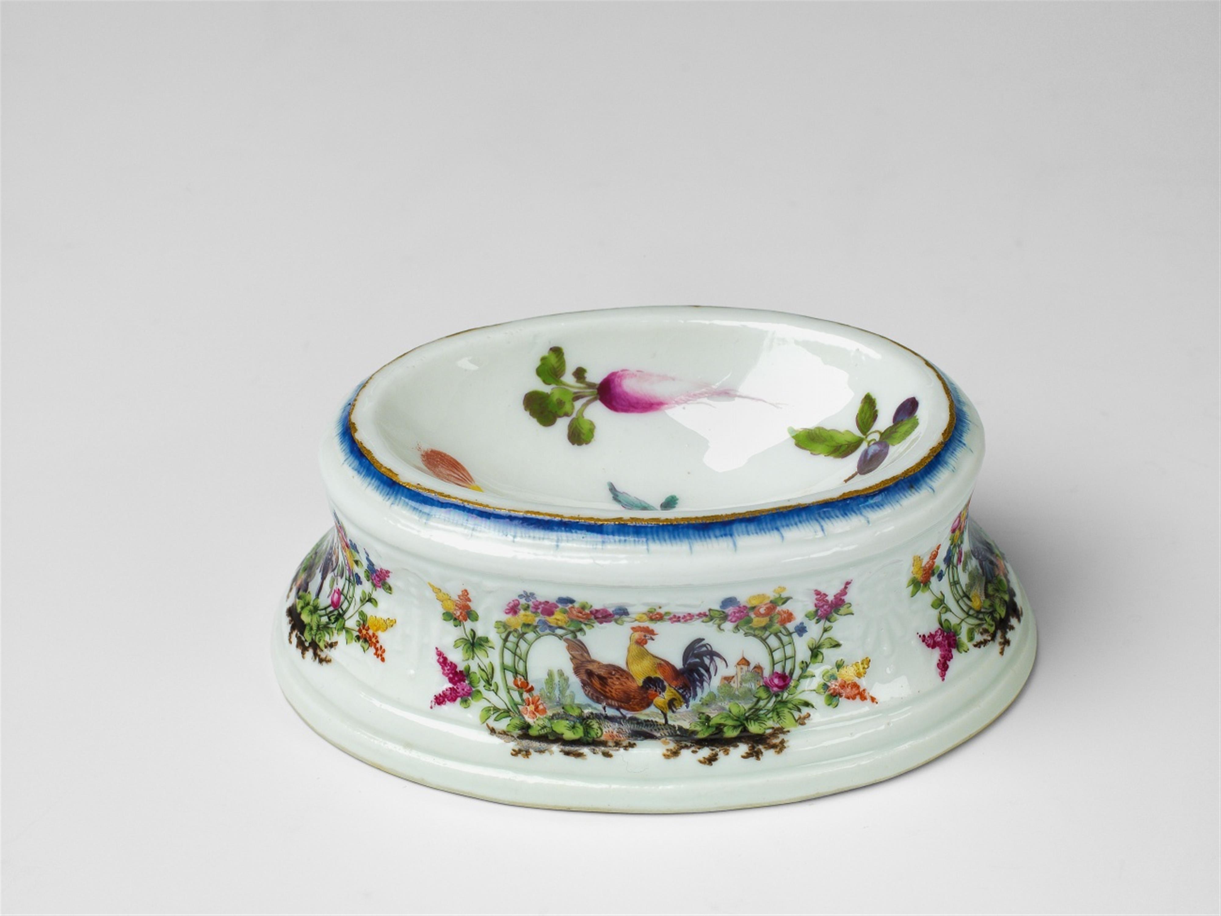 A Meissen porcelain spice dish made for the counts of Finck von Finckenstein - image-1