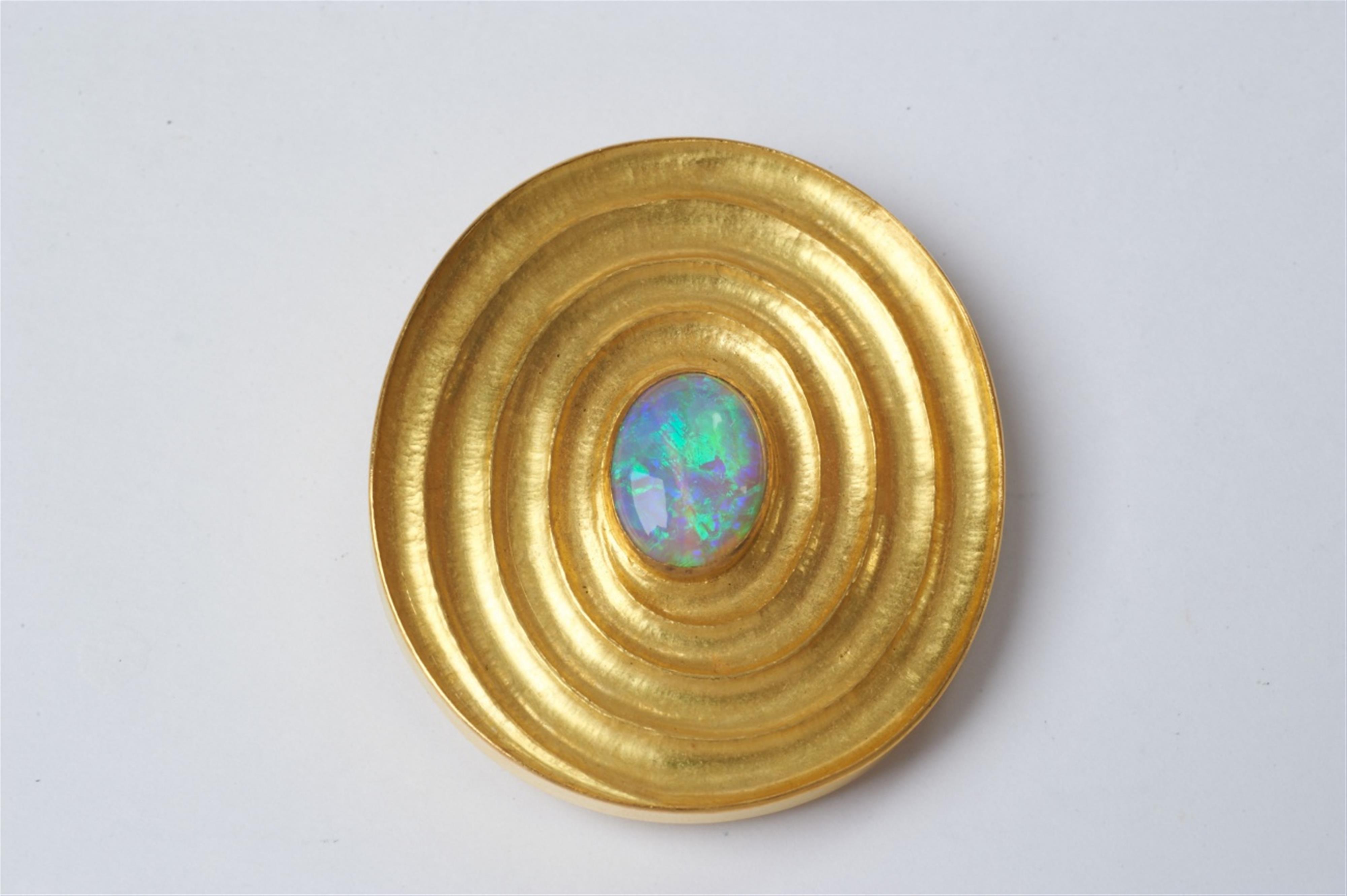 A 22 k gold and Australian boulder opal brooch by Dagmar Stühler - image-1
