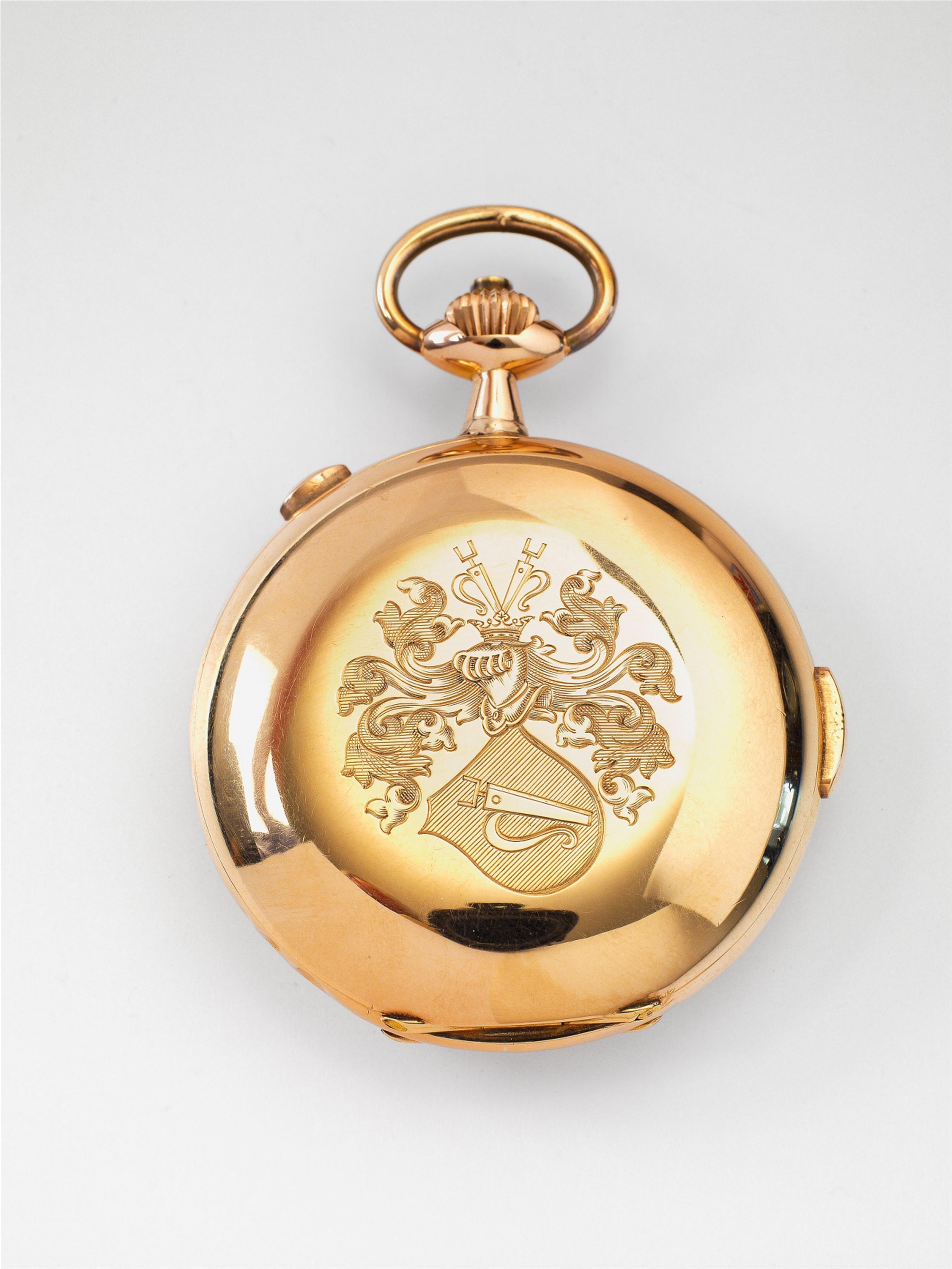 A 14k gold Swiss hunter pocketwatch with repetition and with engraved coat of arms of the noble family von Benningsen - image-2