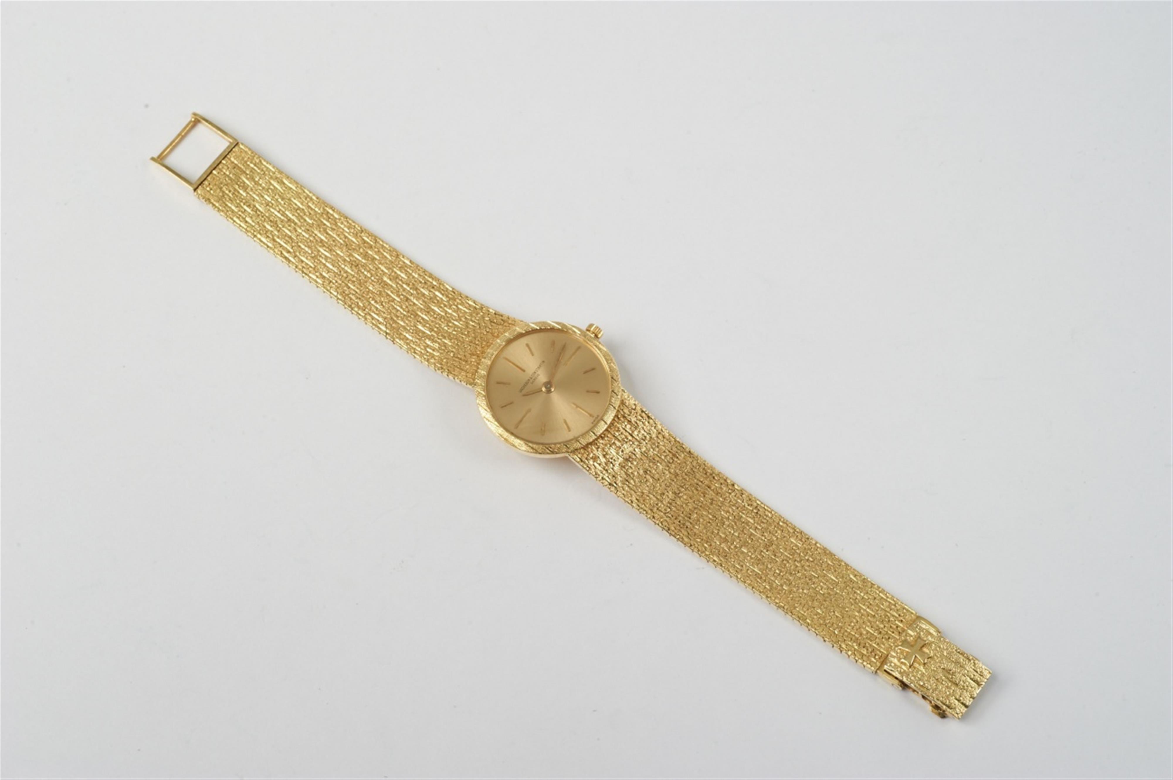 A Vacheron & Constantin 18k gold ladies wristwatch - image-1