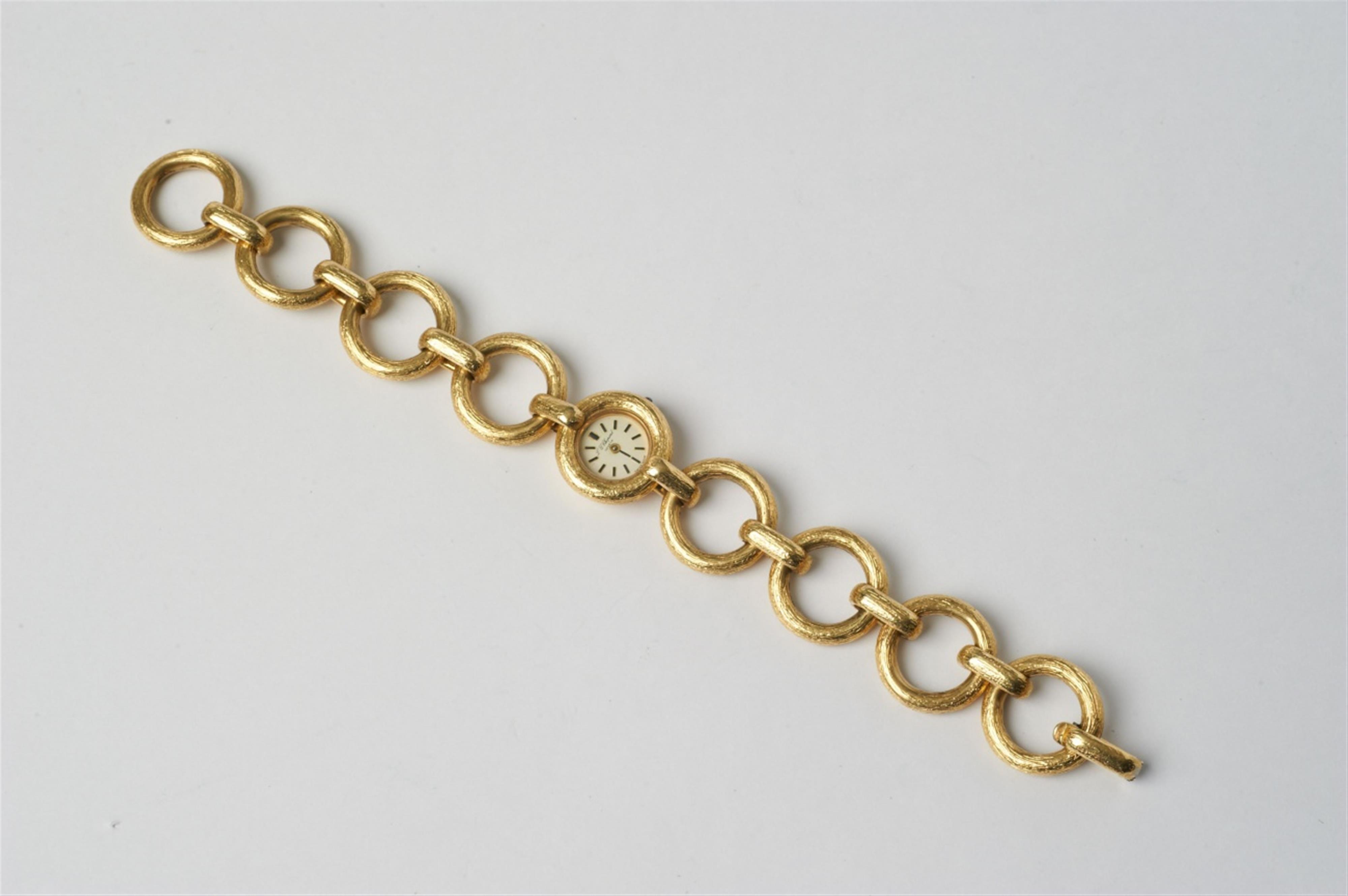 A Chopard 18k gold ladies wristwatch with link bracelet - image-1