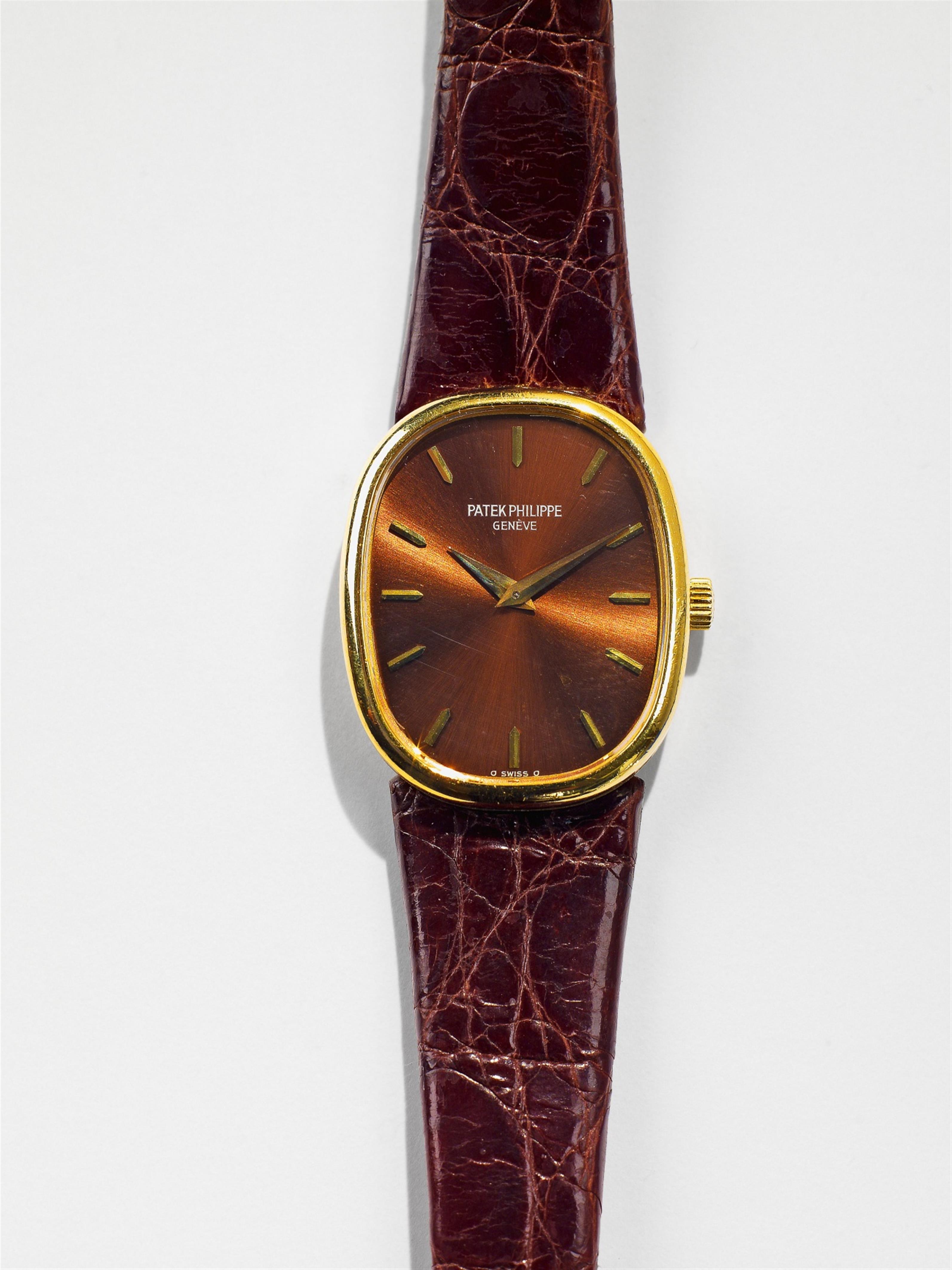 A Patek Philippe "Golden Ellipse" 18k gold ladies wristwatch - image-1
