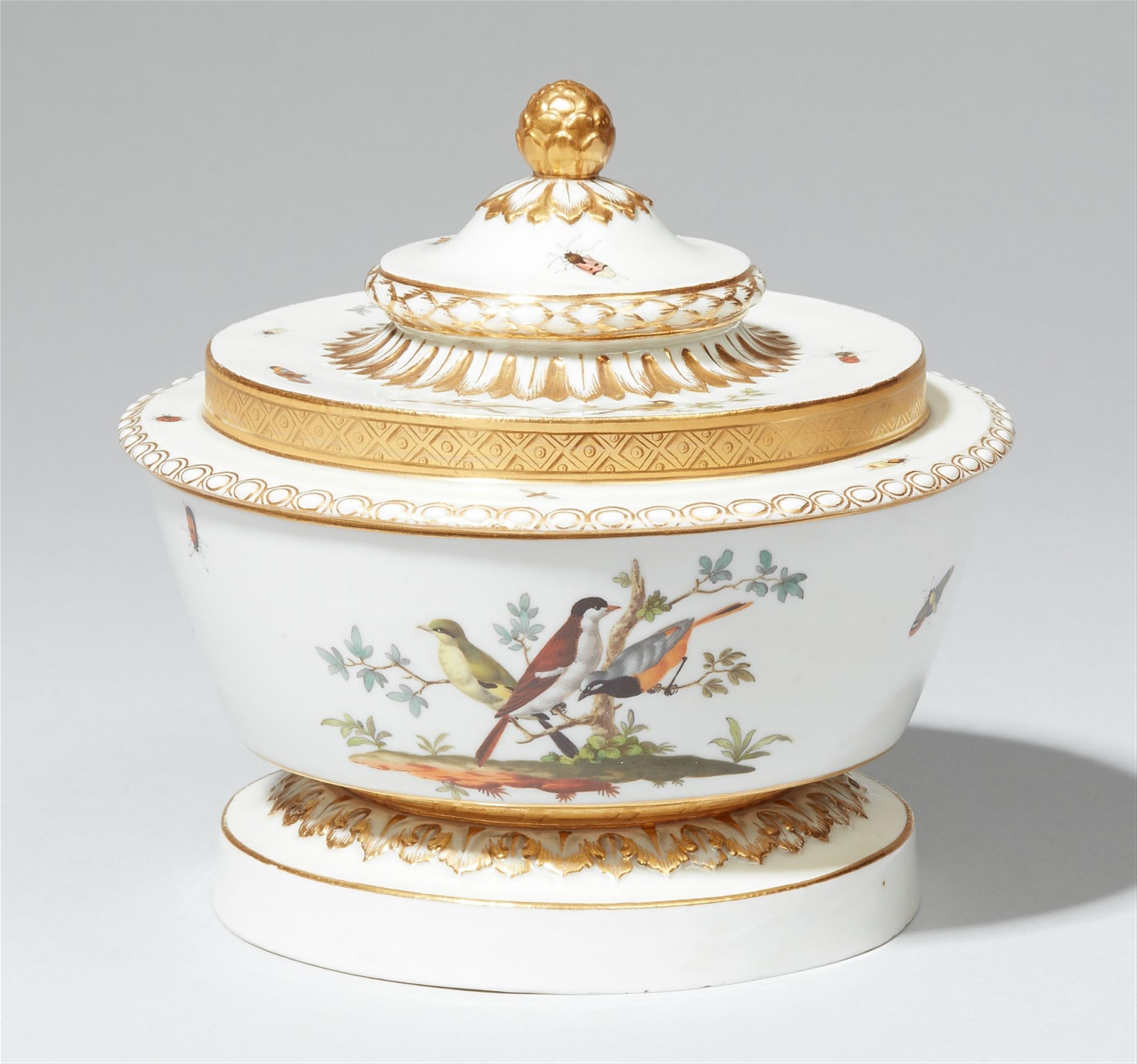 A Neoclassical Meissen porcelain box - image-1