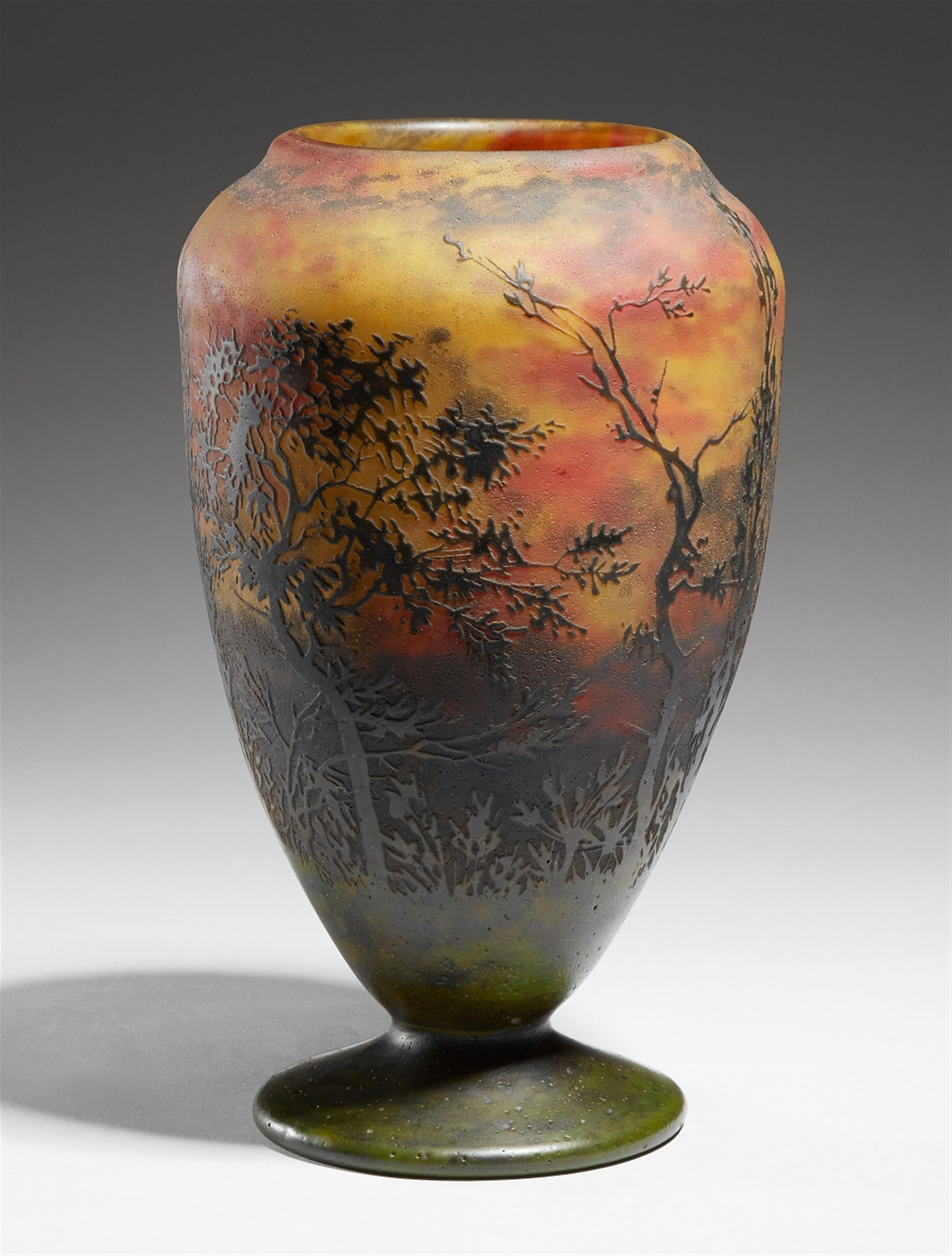 A Daum Frères etched overlay glass vase with landscape decor - image-1