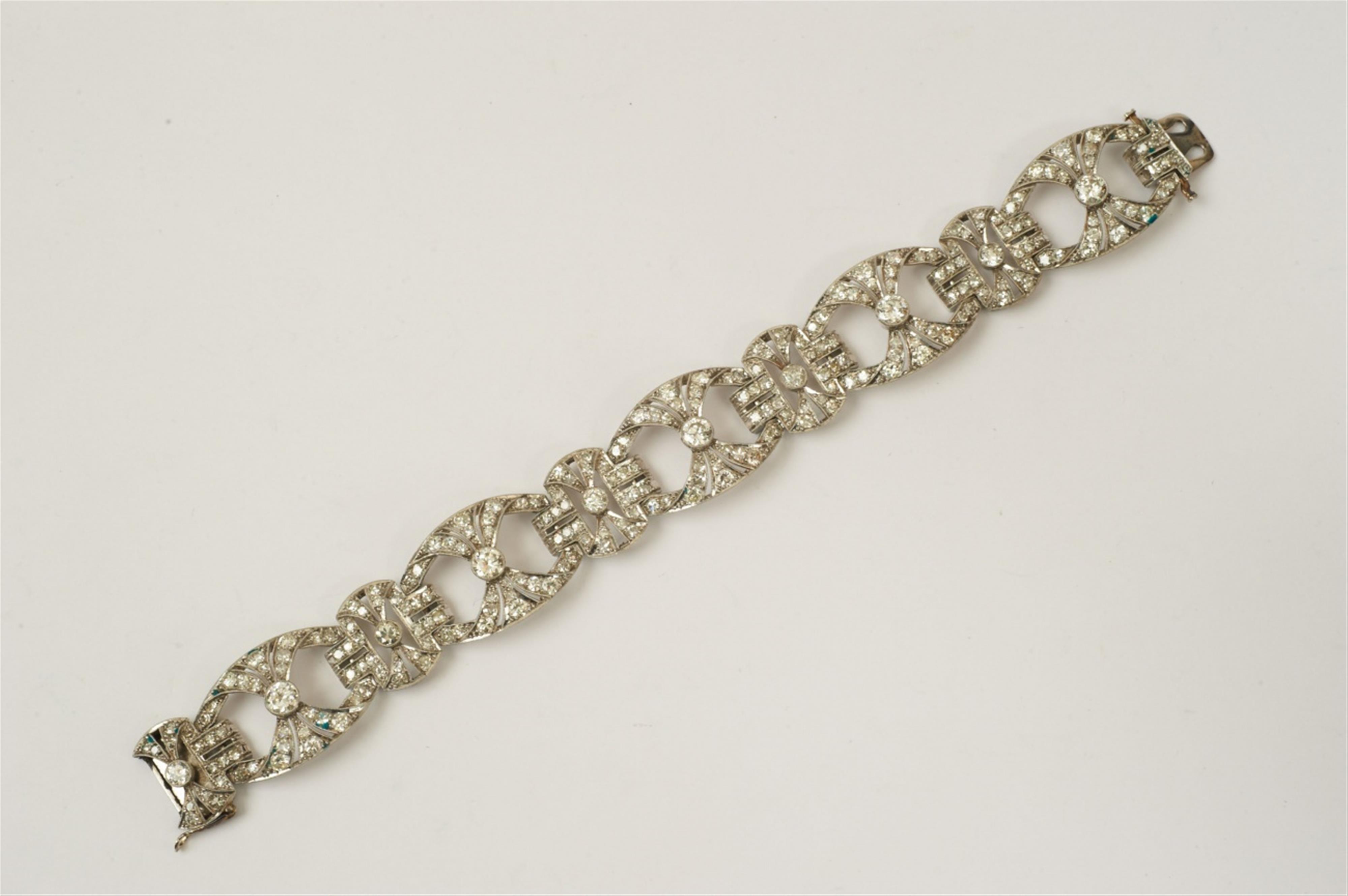 An 18k white gold and diamond Art Deco bracelet - image-1