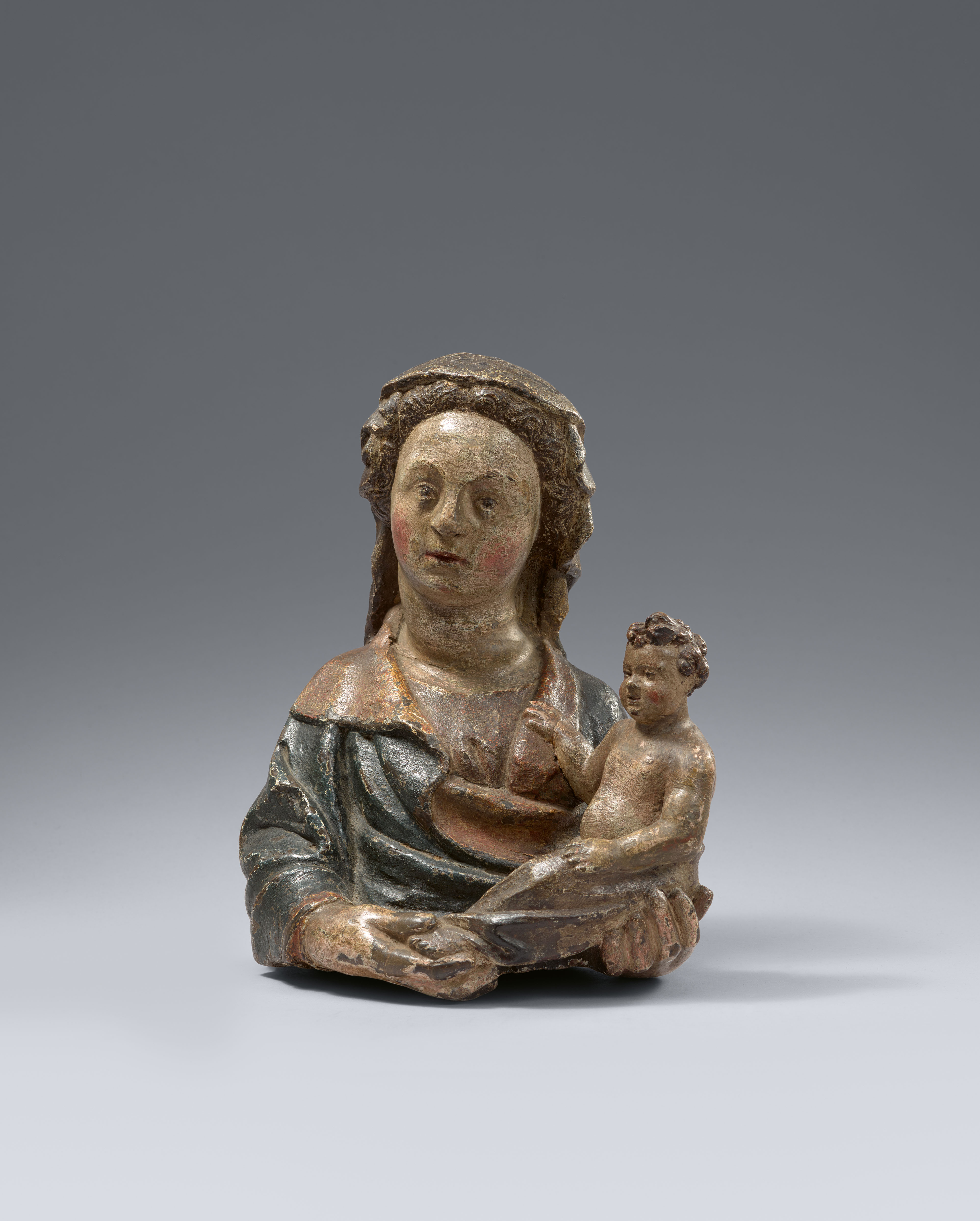 Northern Italy ca. 1500 - A North Italian stone figure of the Virgin with Child, circa 1500 - image-1