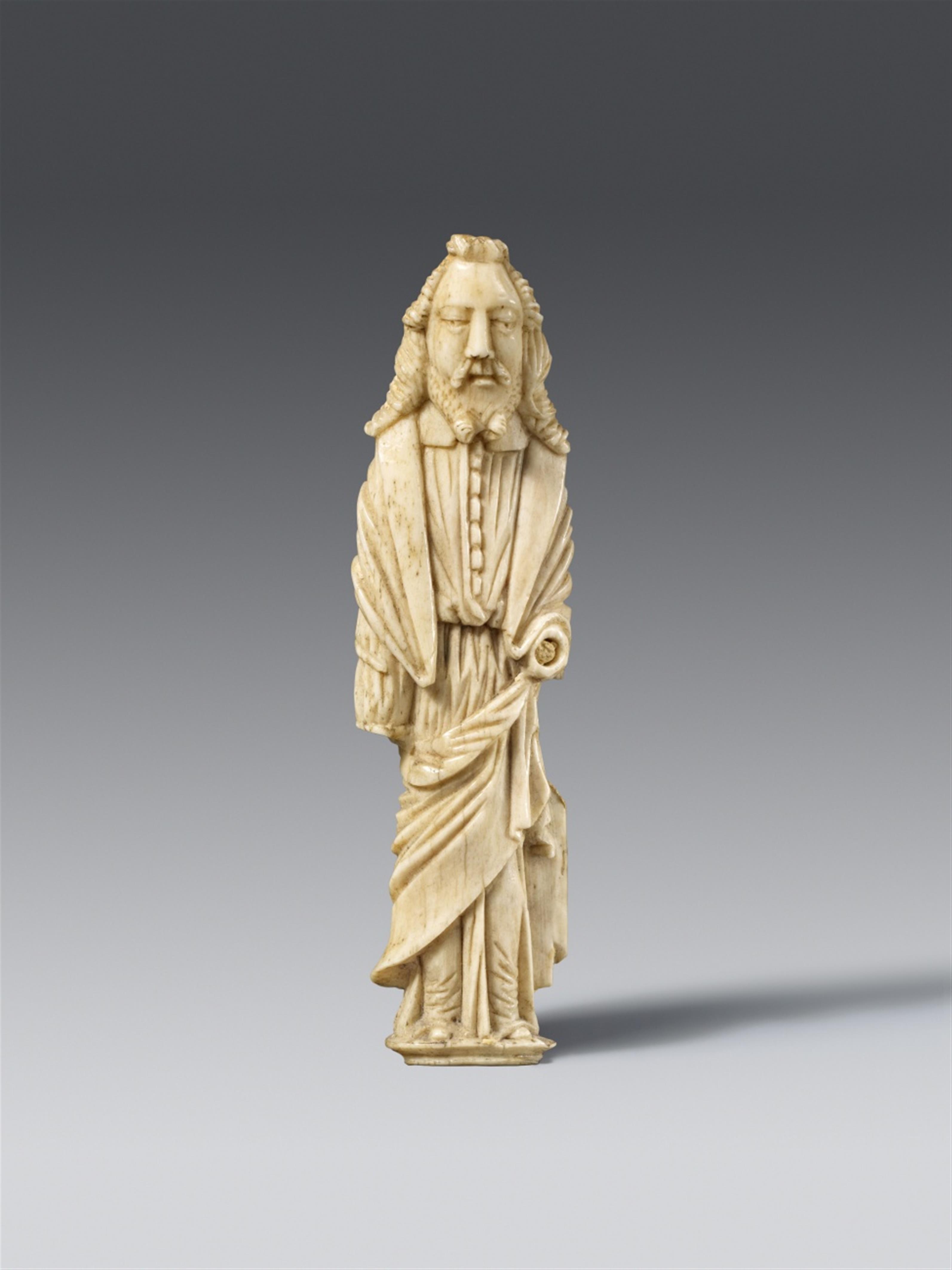 Probably Goa 17th - 18th century - A probably Goan carved ivory figure of a saint - image-1