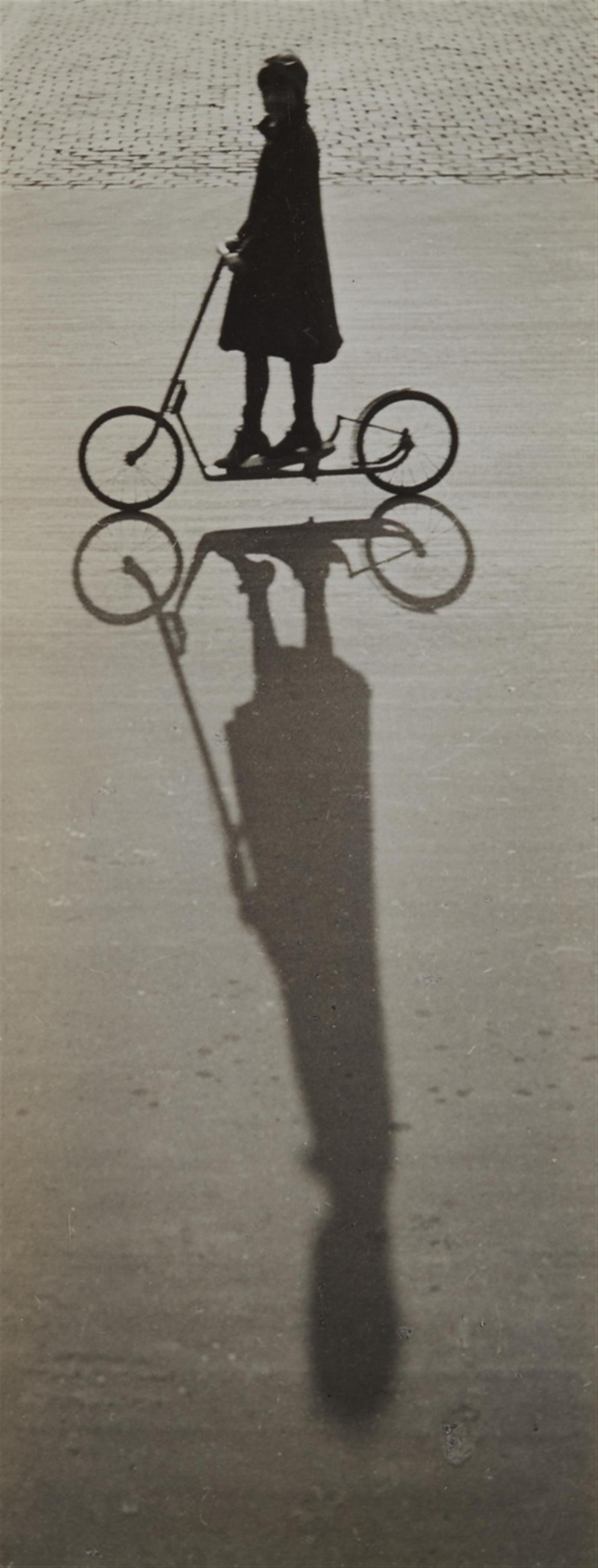 Theo Felten - Schattenspiele. Der Radfahrer. Das Gespenst auf der Straße. Ohne Titel - image-1