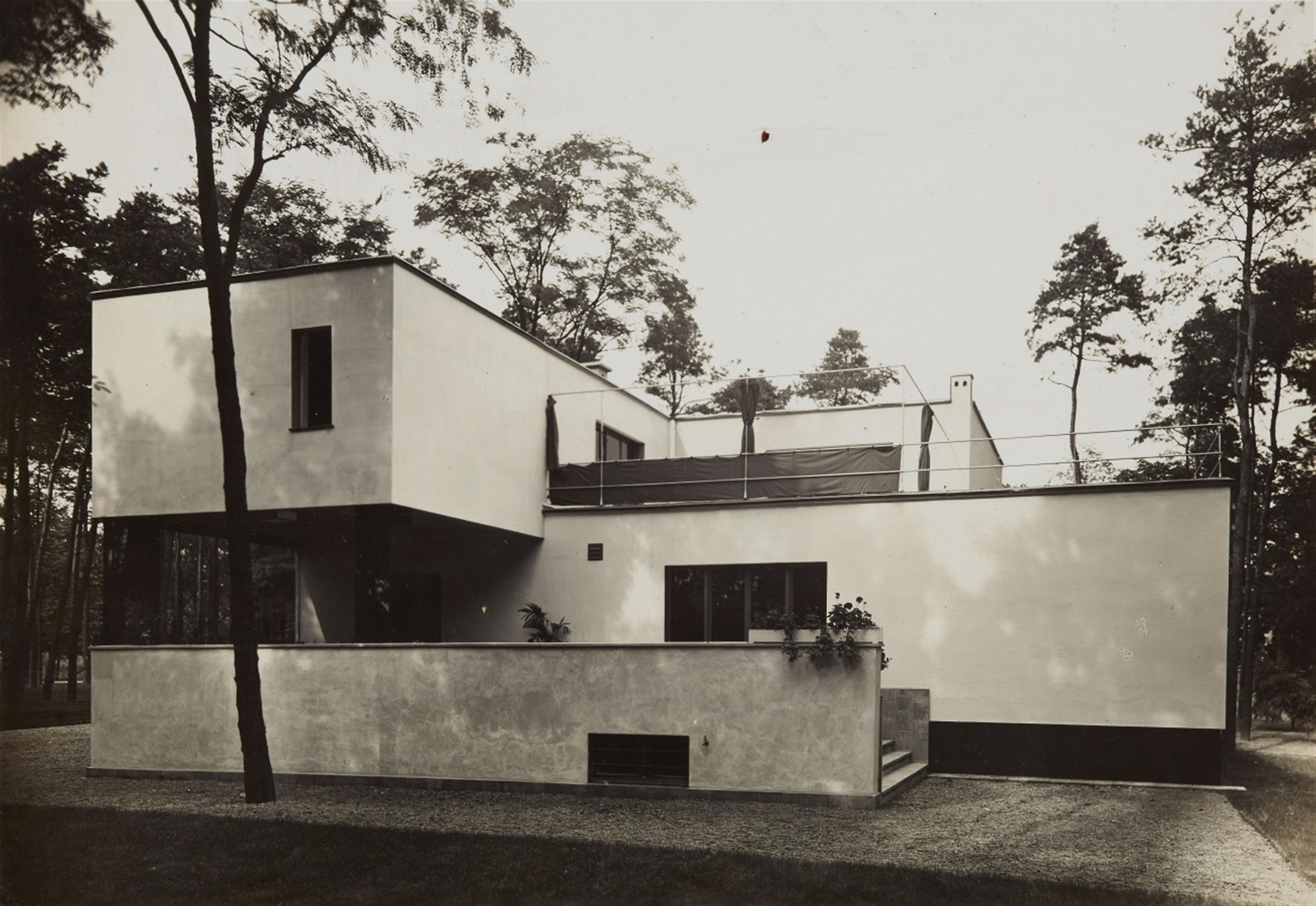 Lucia Moholy - Südansicht Haus Gropius, Dessau - image-1