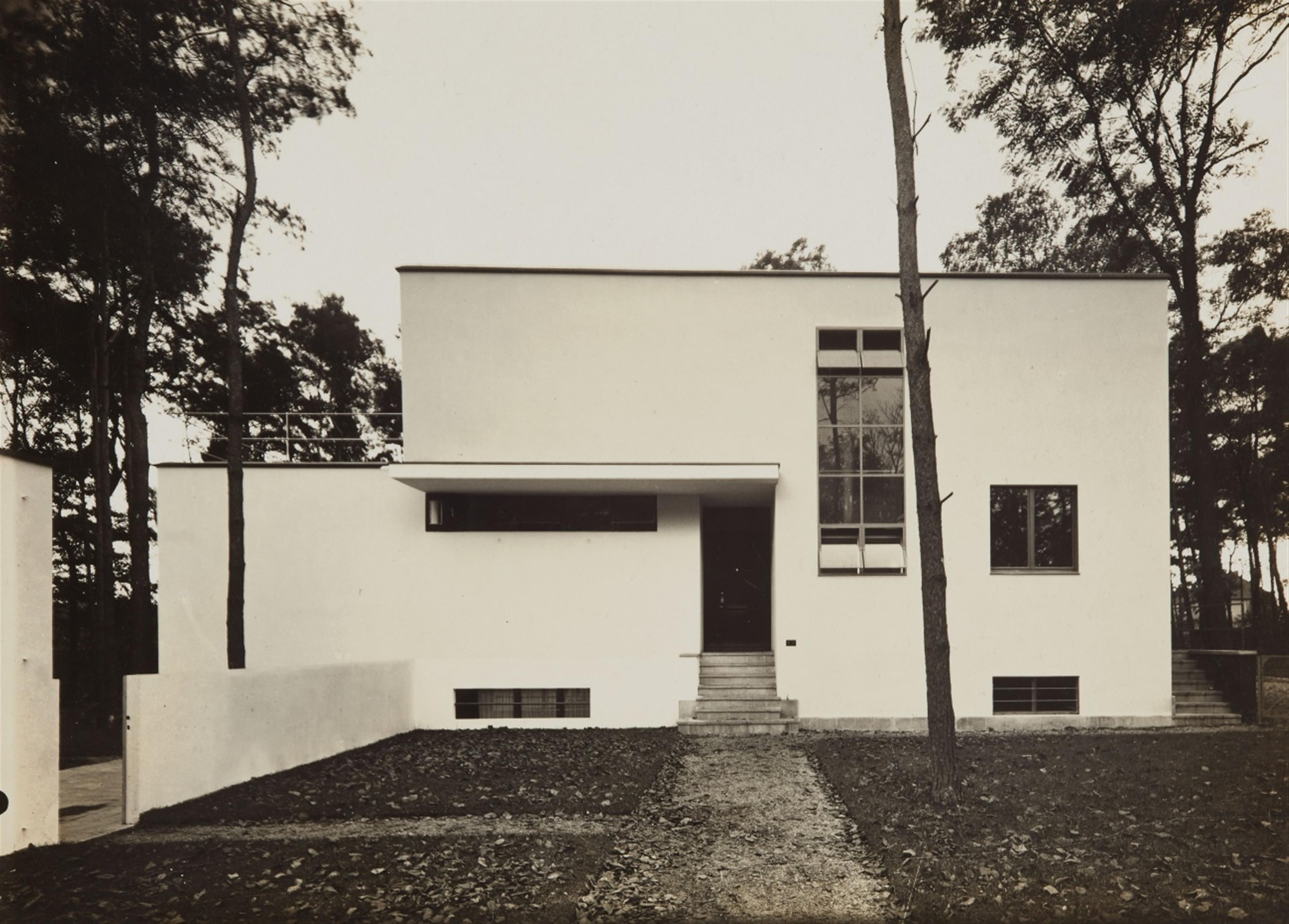 Lucia Moholy - Nordansicht Haus Gropius, Dessau - image-1